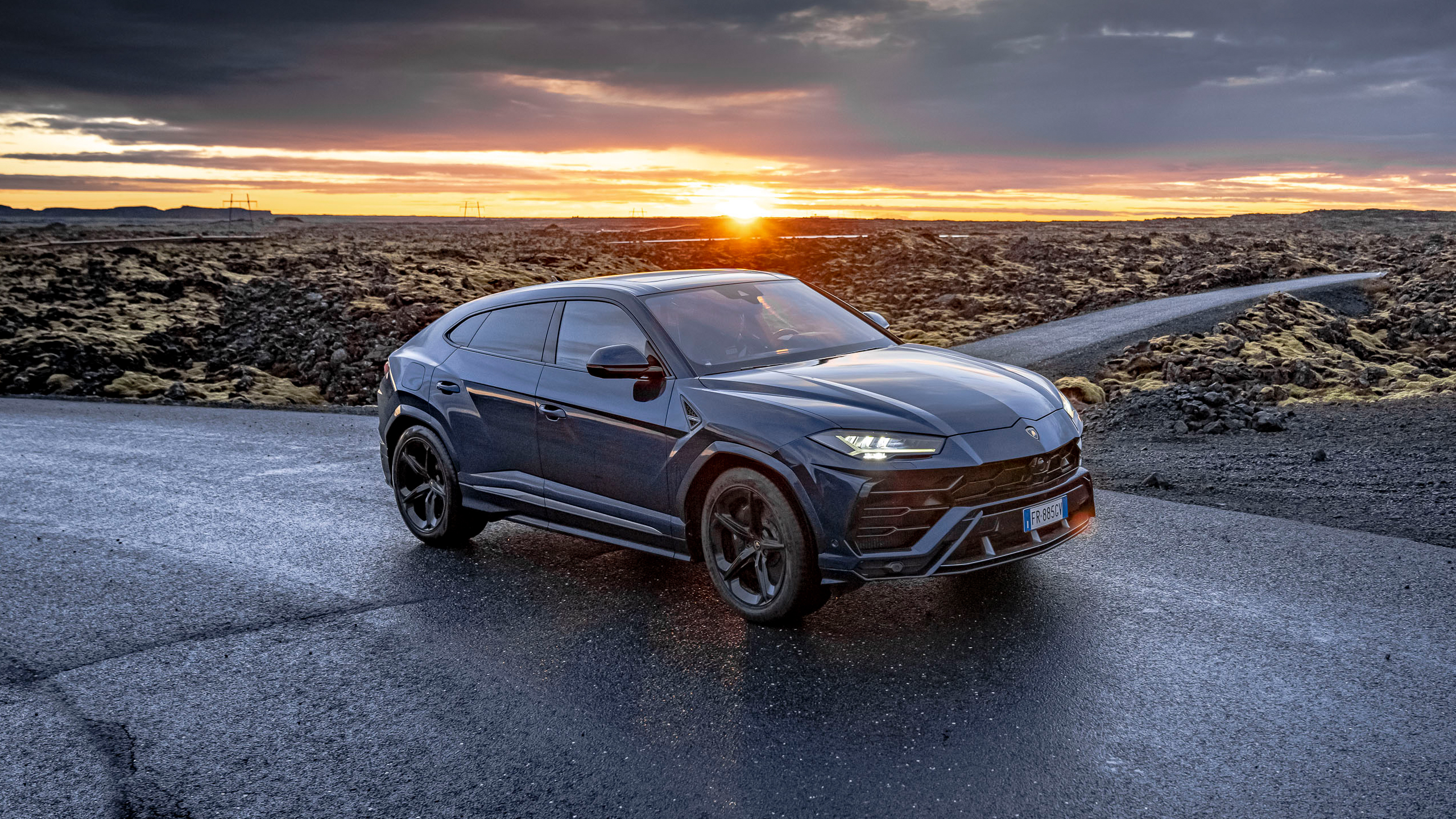 Lamborghini Urus Wallpaper Car