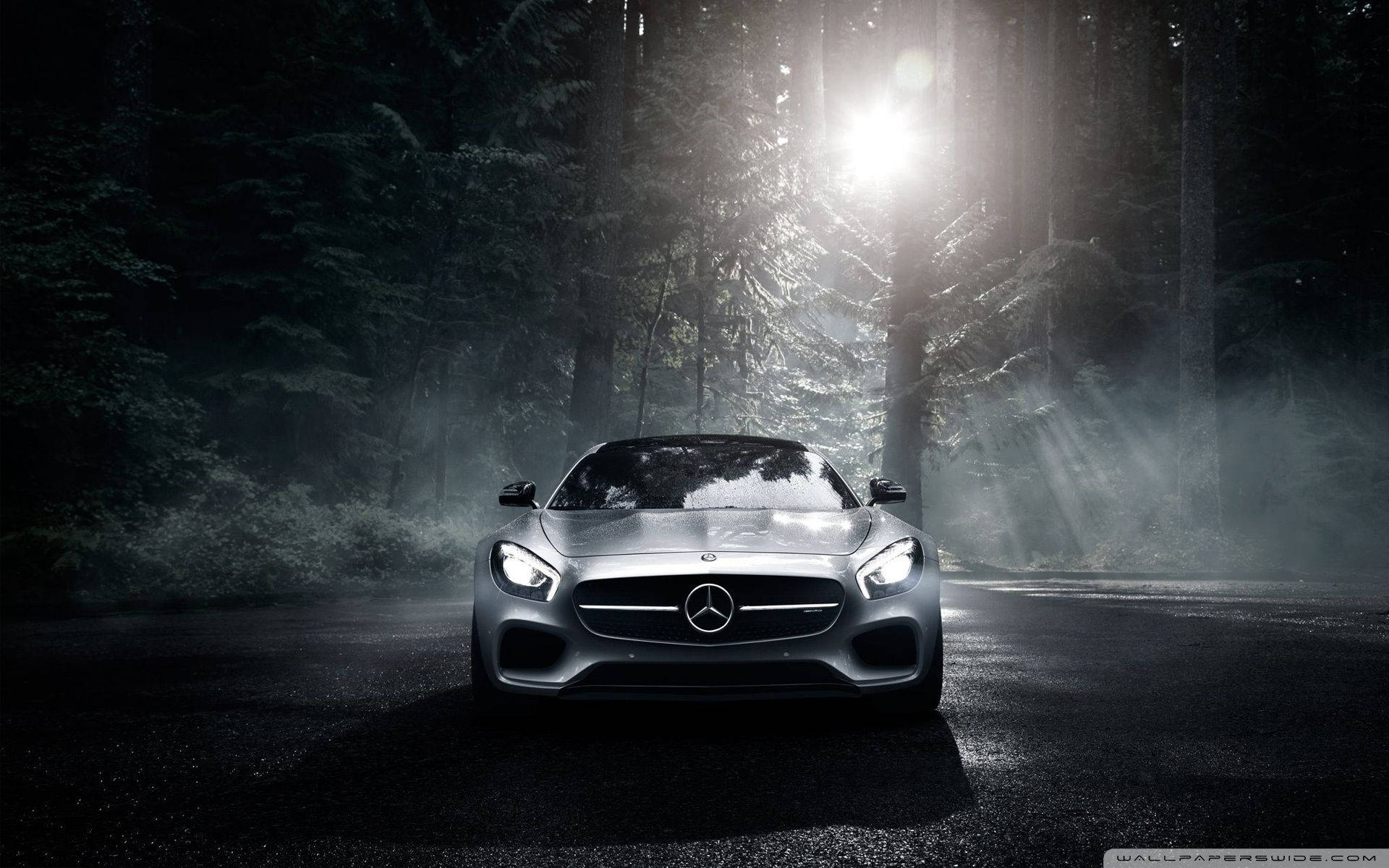 Download Mercedes Wallpaper