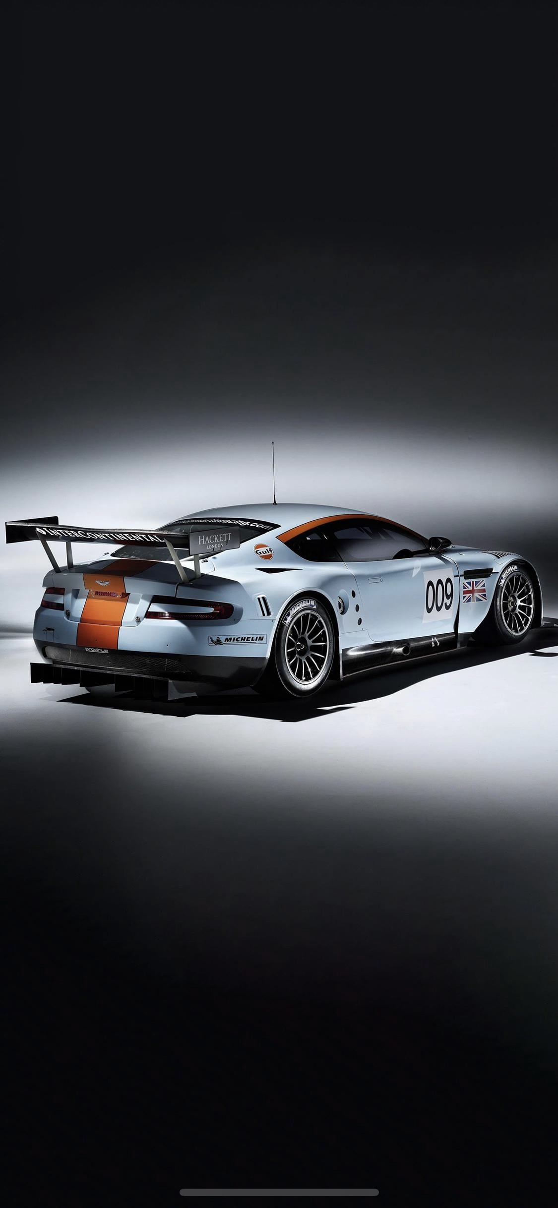 Aston Martin DBR9 + phone wallpaper