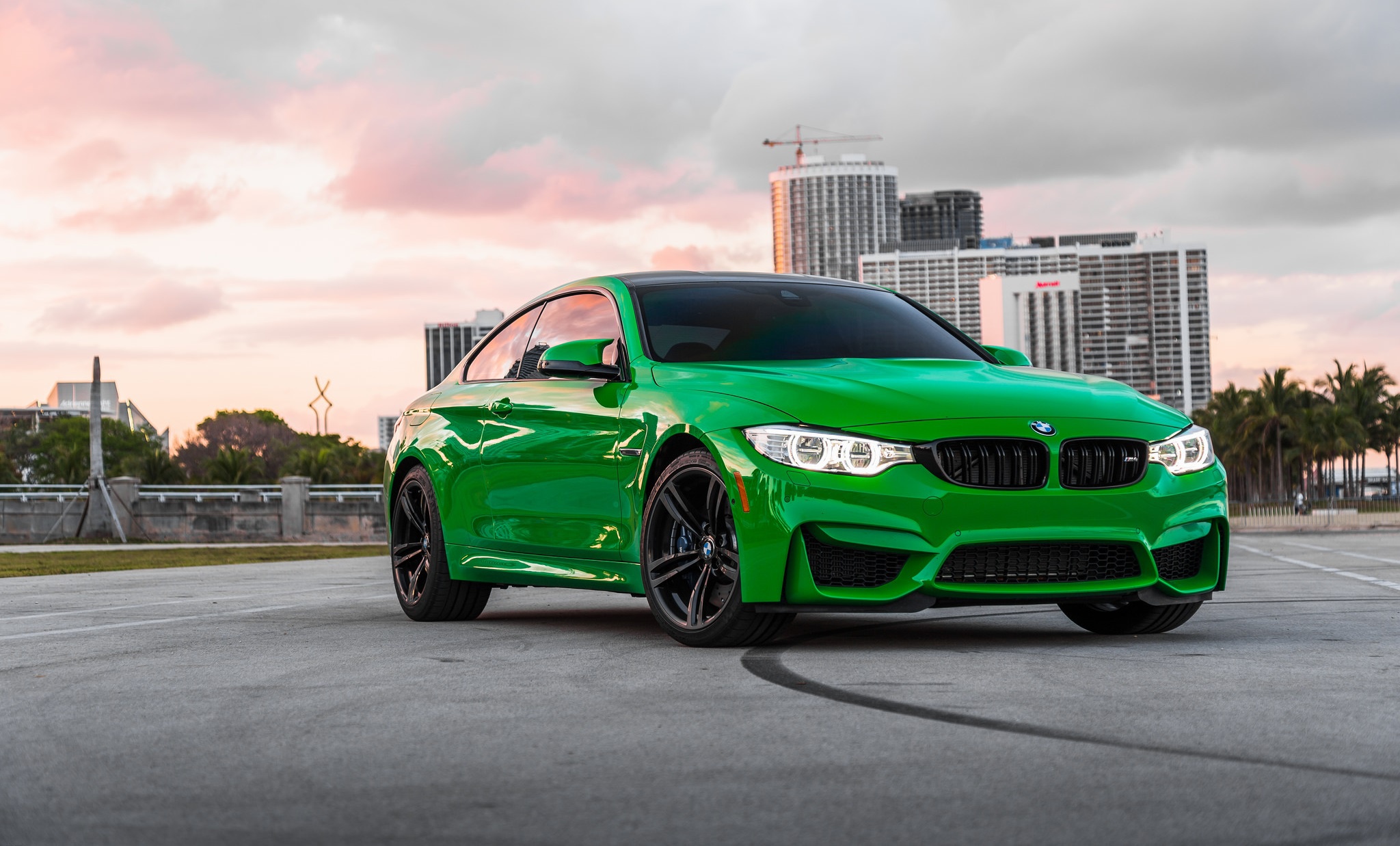 Vehicles BMW M4 HD Wallpaper