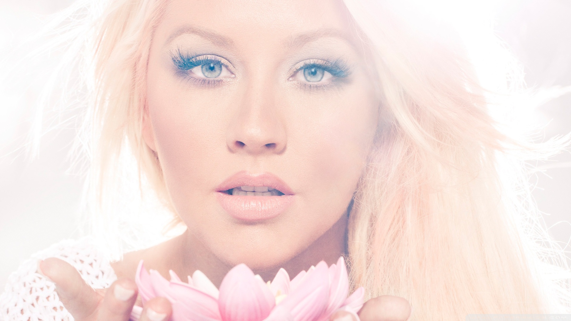 Christina Aguilera Lotus Ultra HD Desktop Background Wallpaper for 4K UHD TV