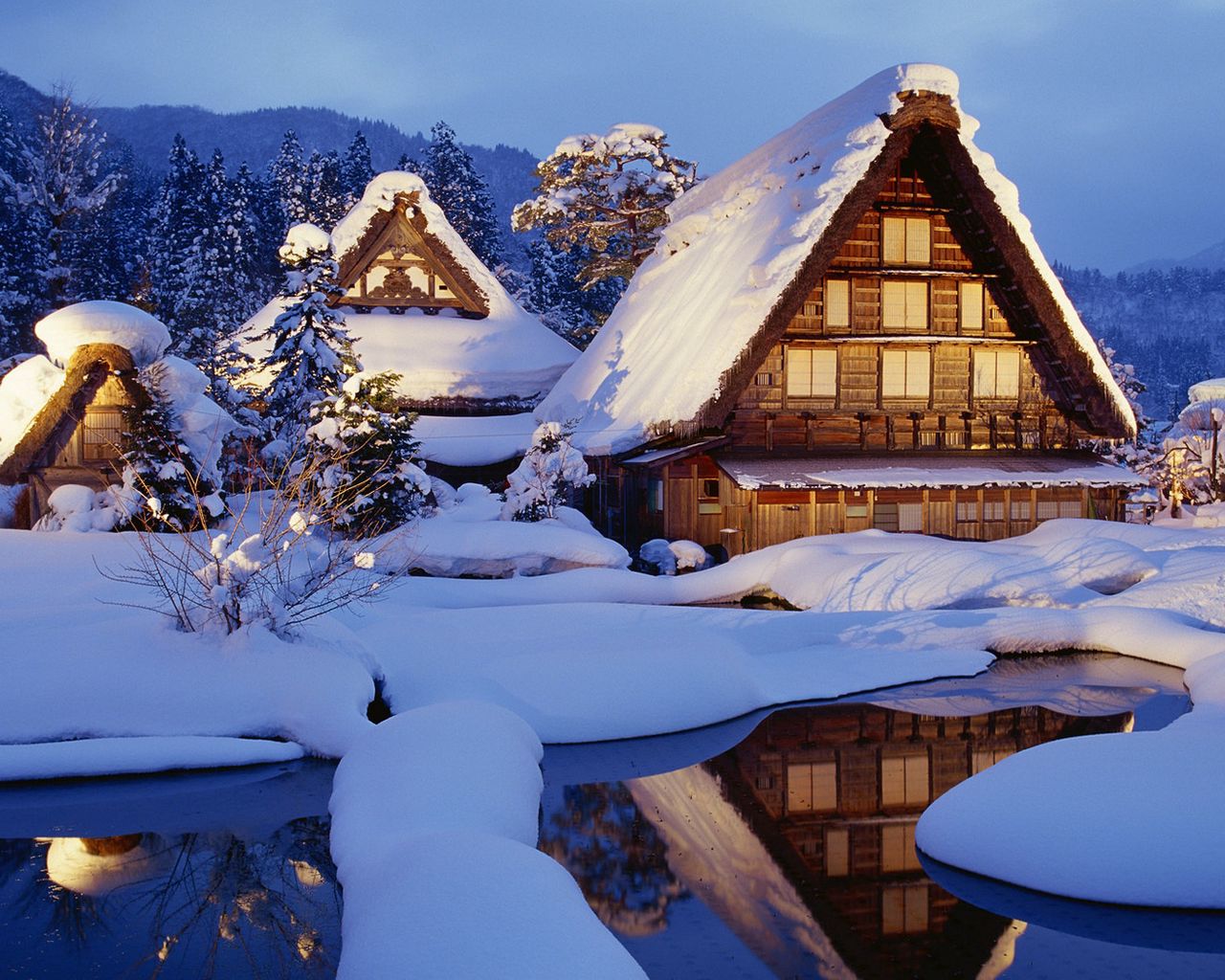 Download wallpaper 1280x1024 winter, snow, lodges, lake, light, reflection, japan standard 5:4 HD background
