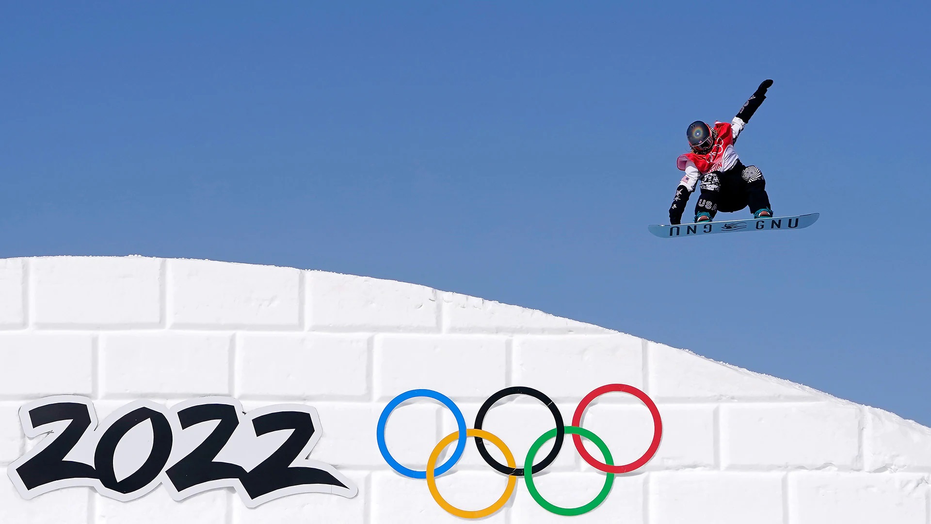 Jamie Anderson Attempts Snowboard Three Peat