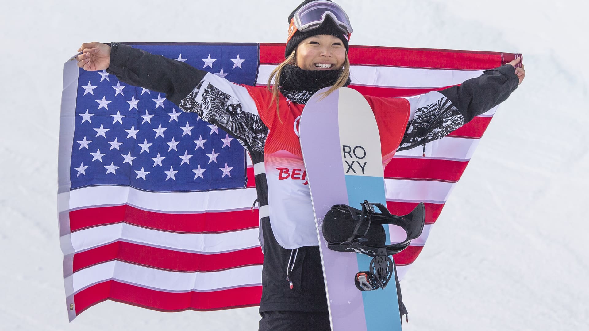 Snowboarder Chloe Kim wins historic 2nd Olympic halfpipe gold