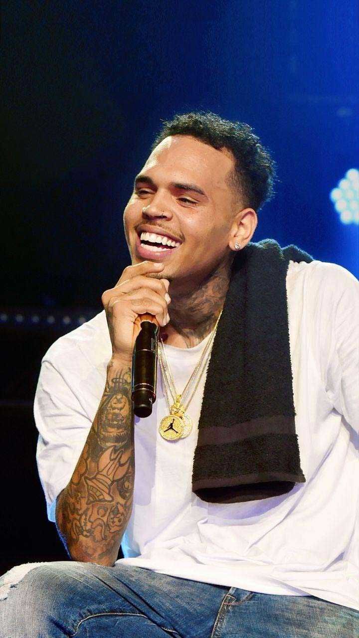 iPhone Chris Brown Wallpaper. Chris brown wallpaper, Chris brown photohoot, Breezy chris brown