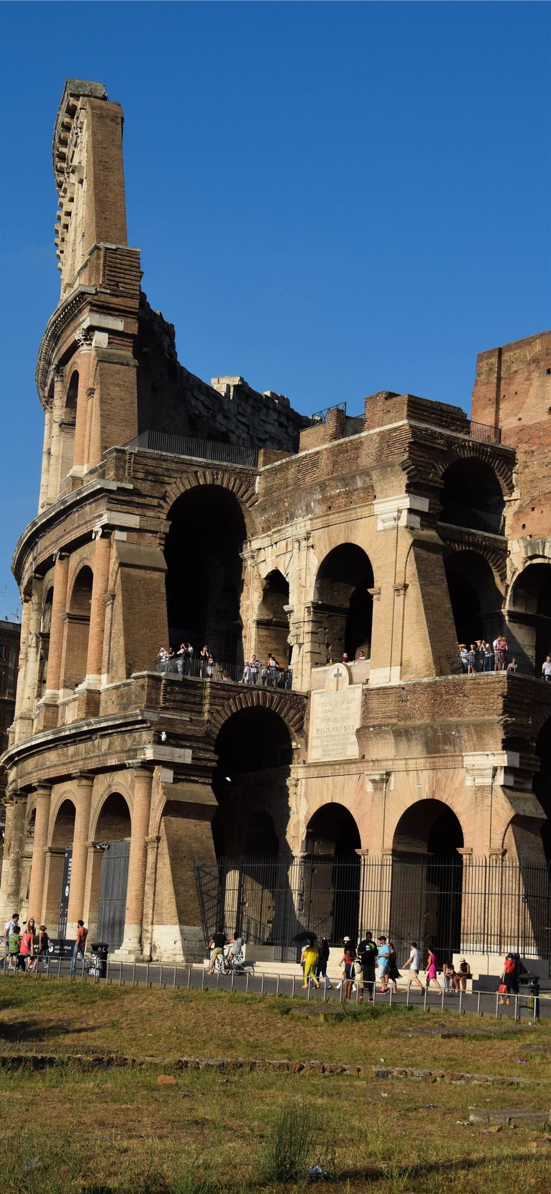 Colosseum of Rome #ColosseumofRome mostbeautifulplacestovisit #italy #iPhone11Wallpaper. Rome, Colosseum, Places to visit