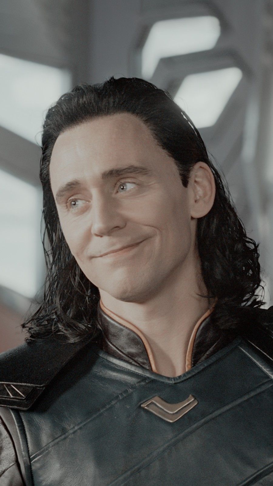 Loki lockscreen. Loki marvel, Loki avengers, Loki wallpaper