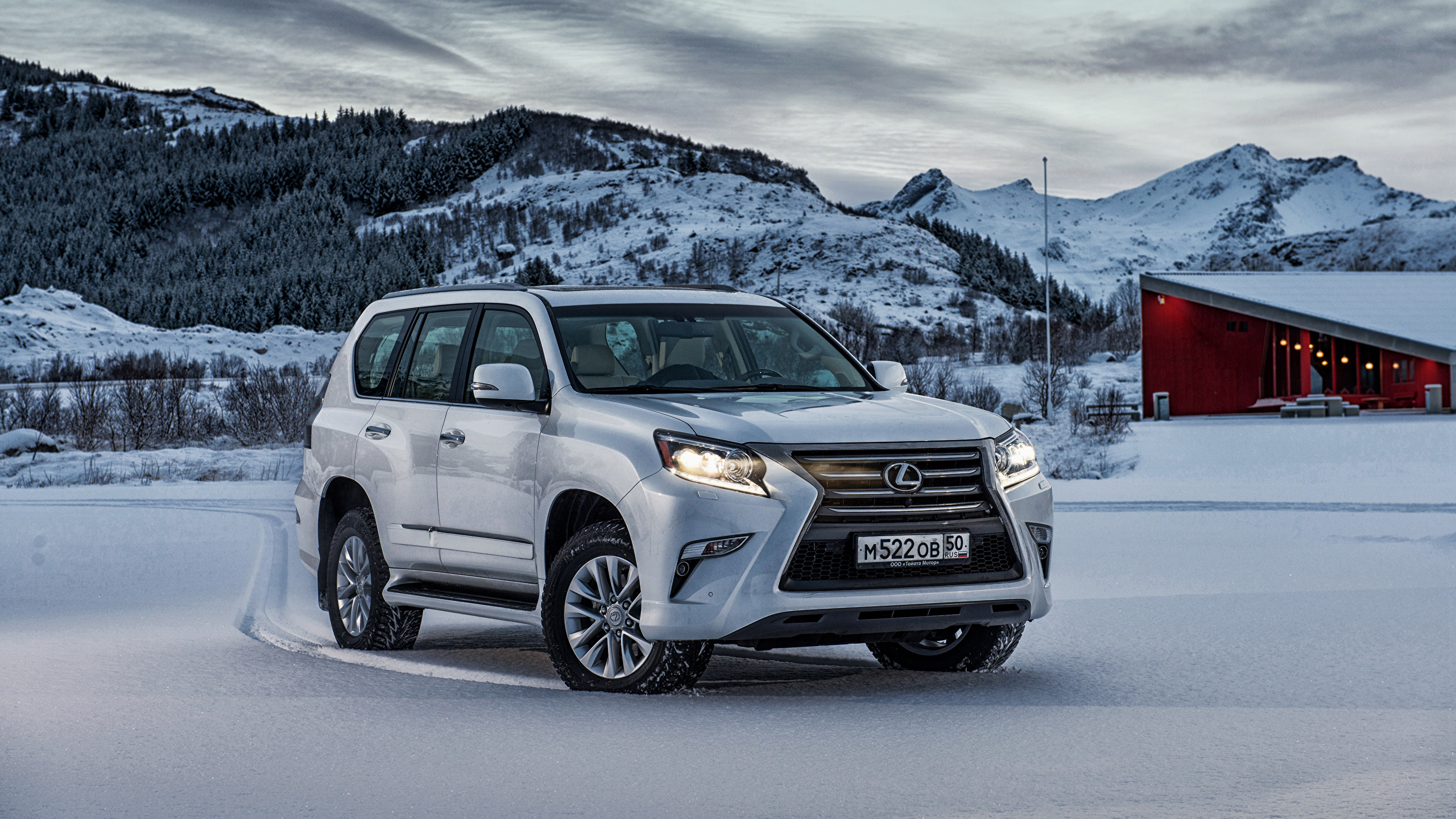 Photo Lexus 2013 17 GX 460 White Metallic Automobile 2560x1440