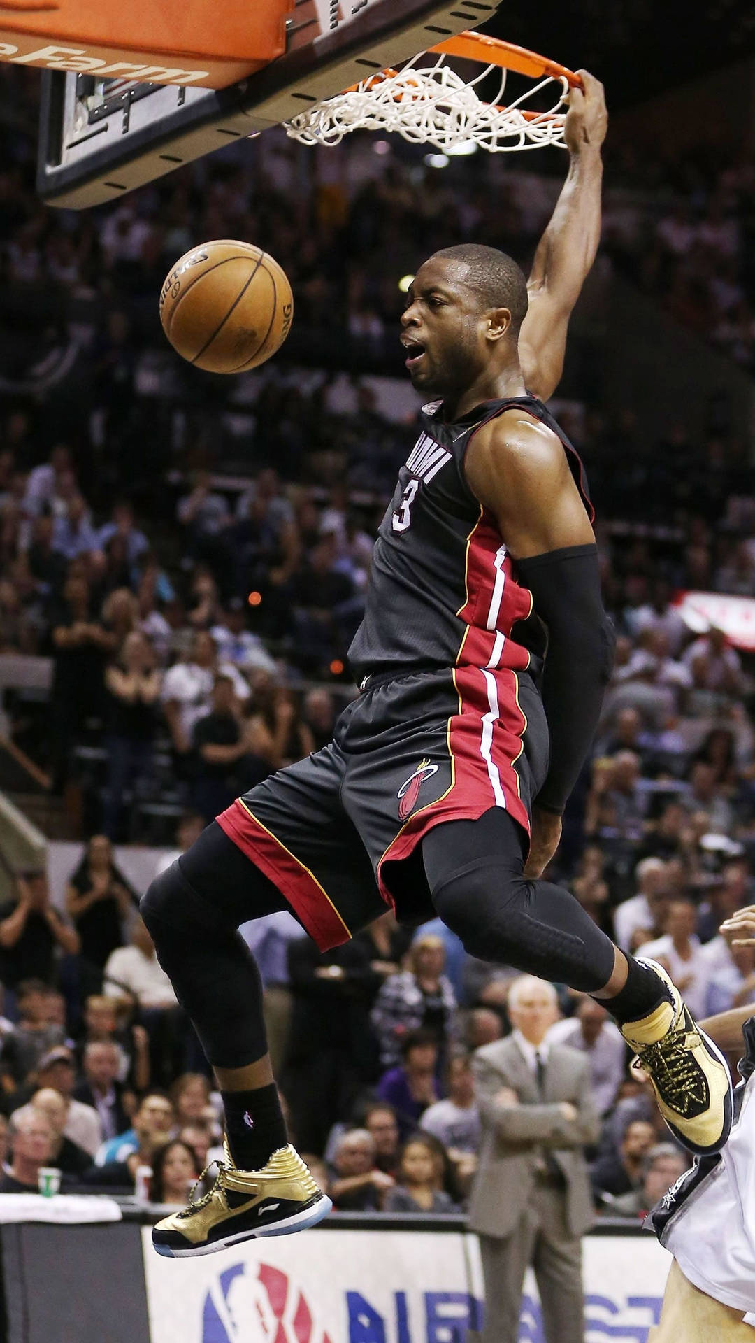 Download NBA Finals Dwyane Wade Iconic In Game Dunk Wallpaper