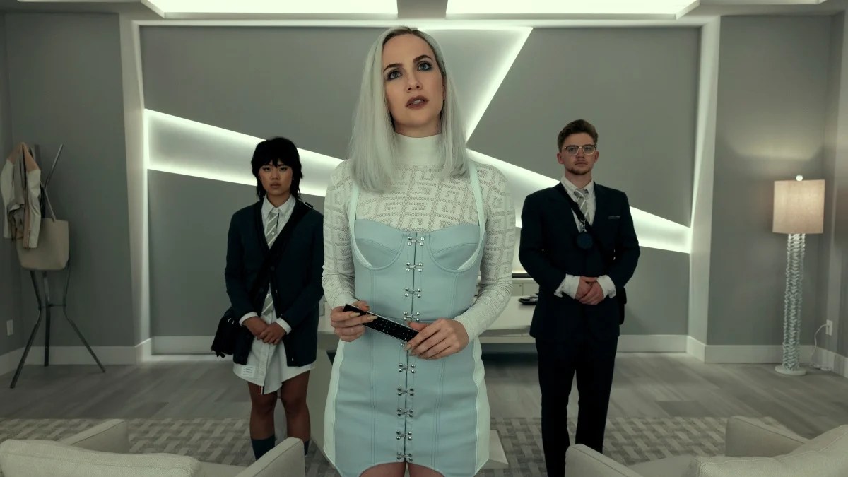 Mike Flanagan's 'The Fall Of The House Of Usher' Premiere Date, First Look Image Revealed