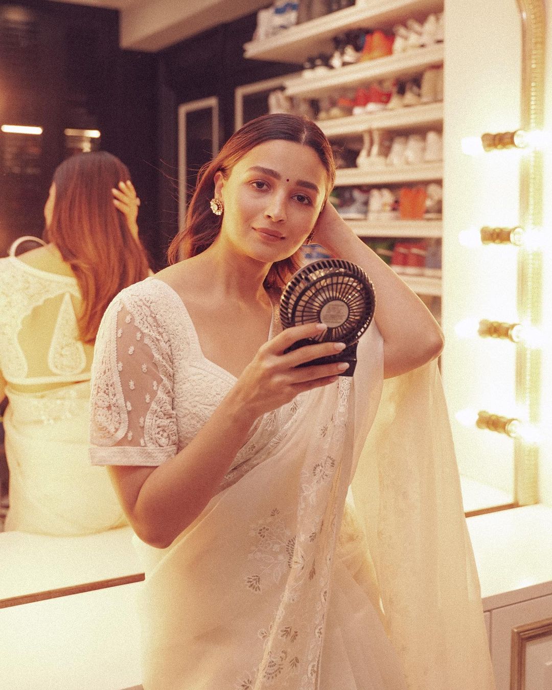 Alia Bhatt Turns Heads In Beautiful White Saree As She Poses In Her Closet, See The Diva's Most Stunning Saree Looks