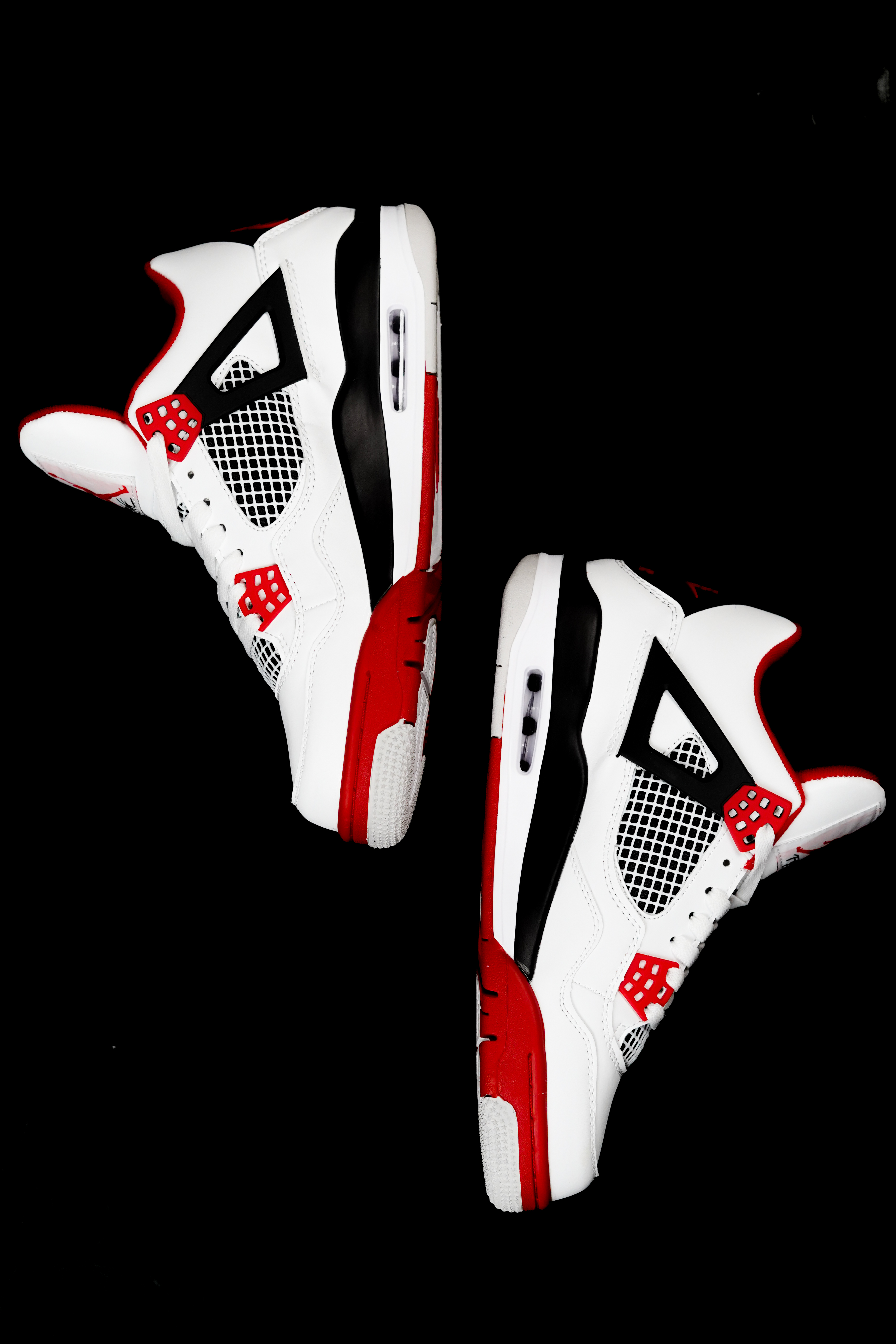 Air Jordan 4 Retro Fire Red Nike · Free