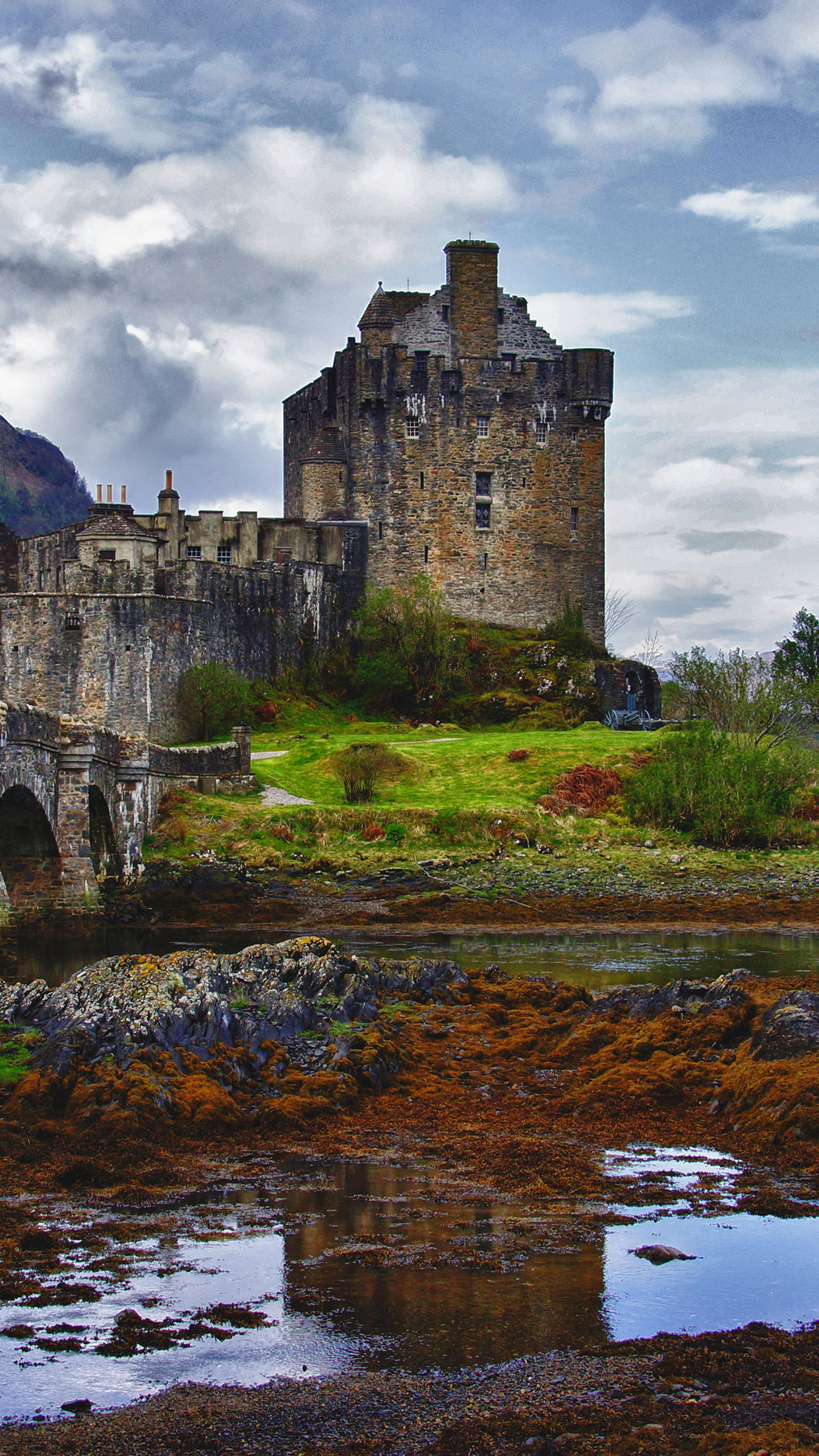 Castle Bridge Wallpaper for iPhone 11, Pro Max, X, 8, 7, 6