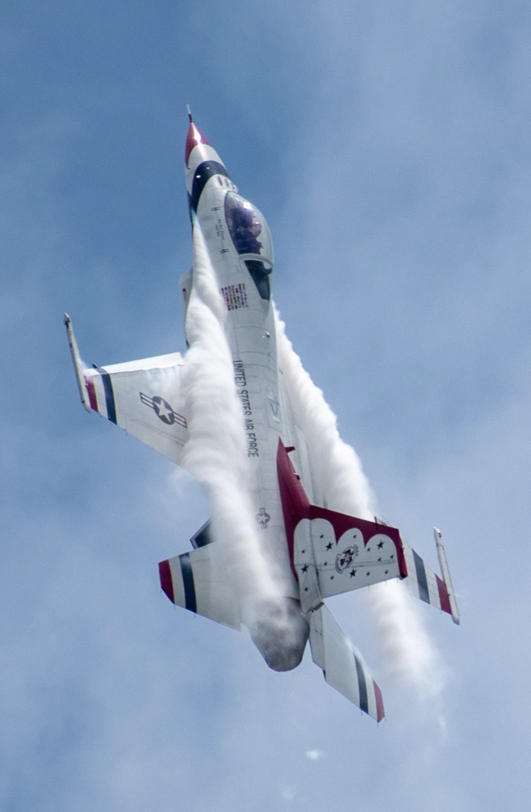 Airshow pics turned into phone wallpaper!