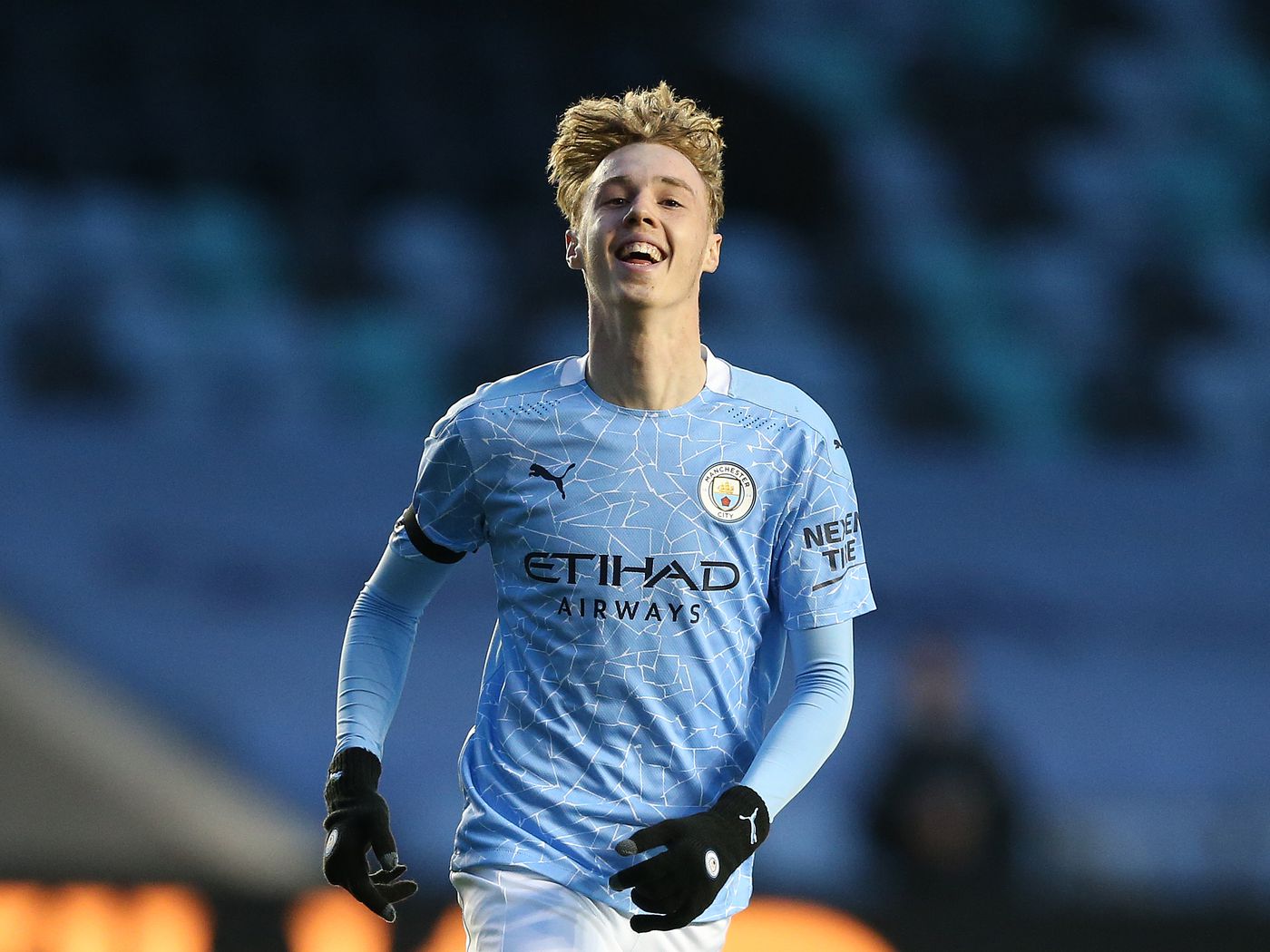 Cole Palmer Signs Until 2026 and Blue