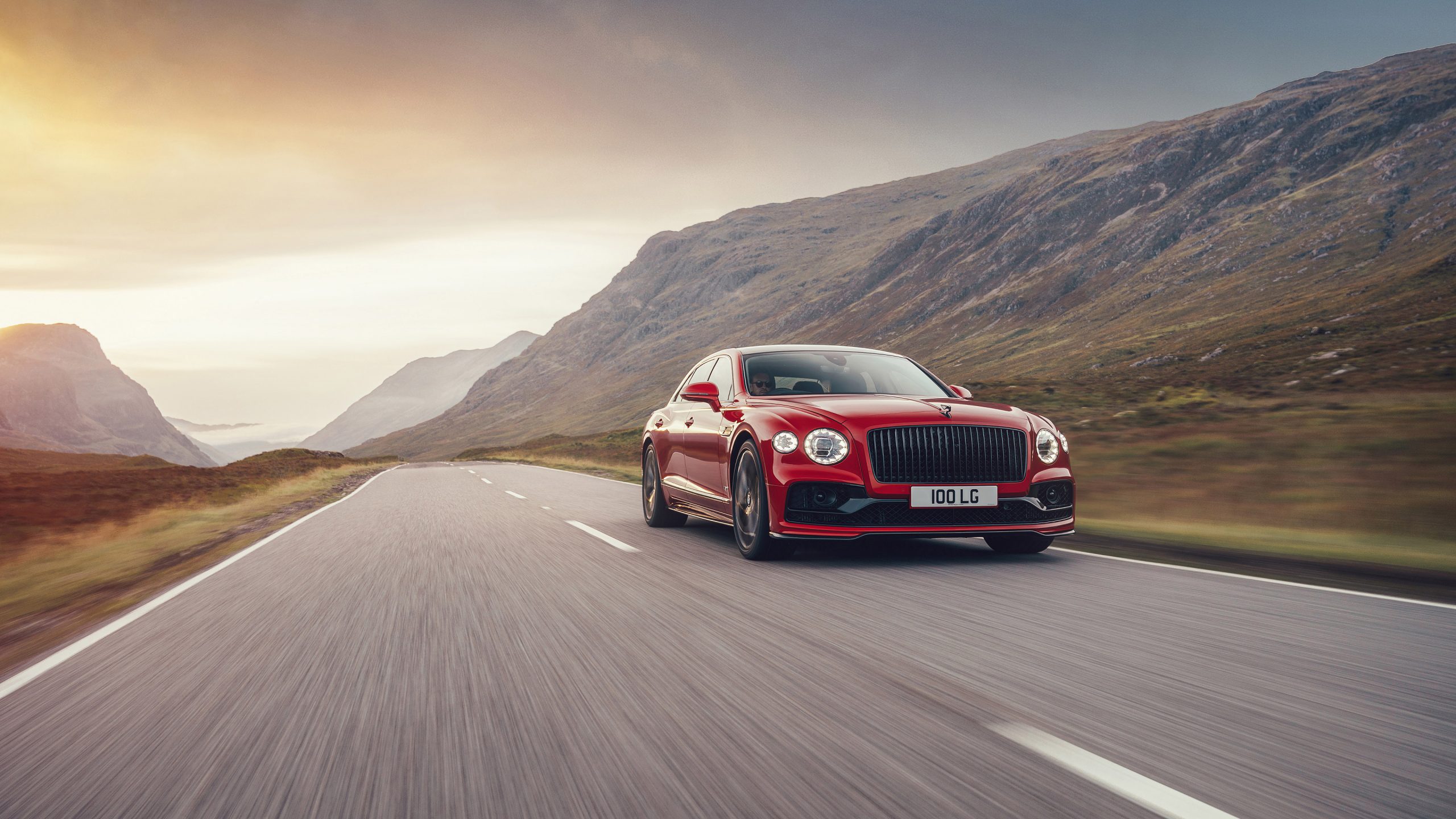 Bentley Flying Spur V8 Wallpaper