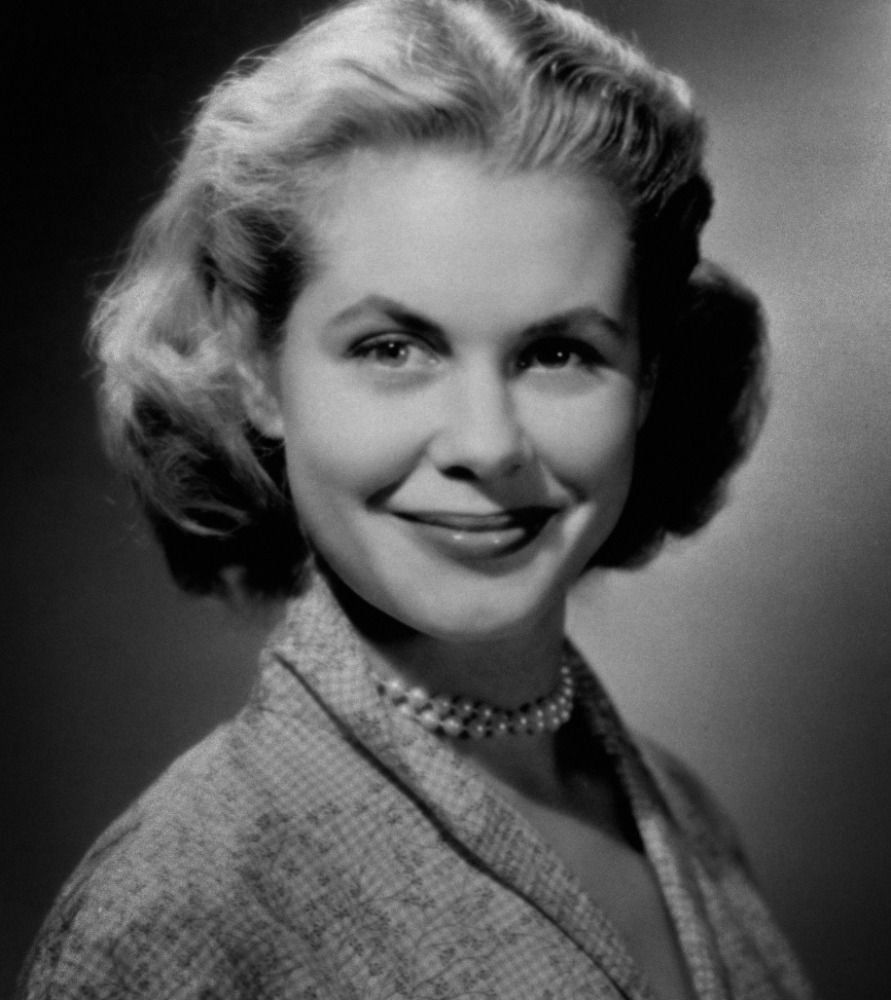 Shining Actresses. Elizabeth montgomery, Bewitched elizabeth montgomery, Elizabeth