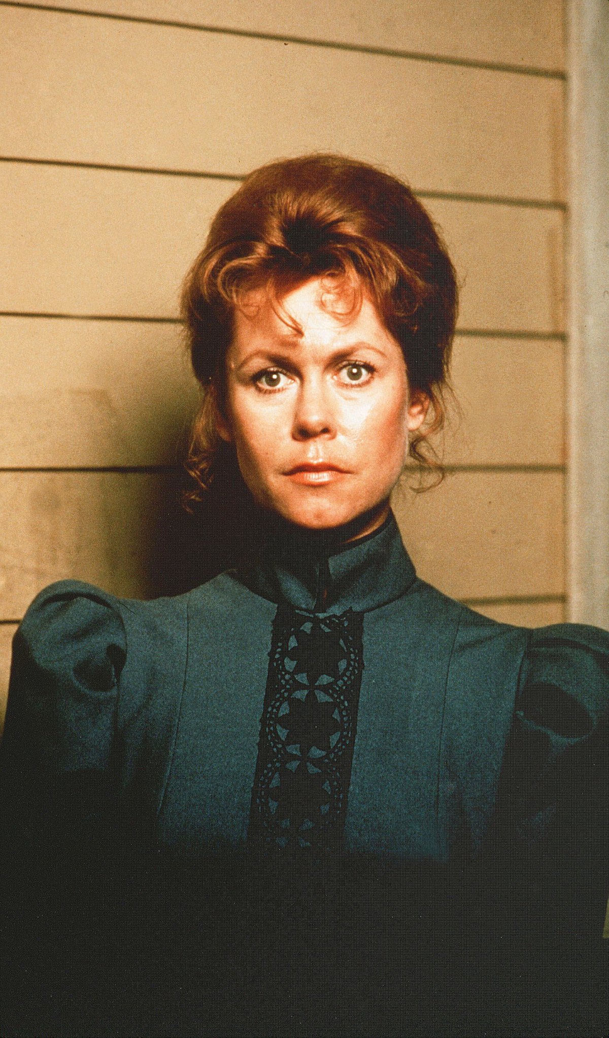 Here's What Happened to 'Bewitched' Star Elizabeth Montgomery