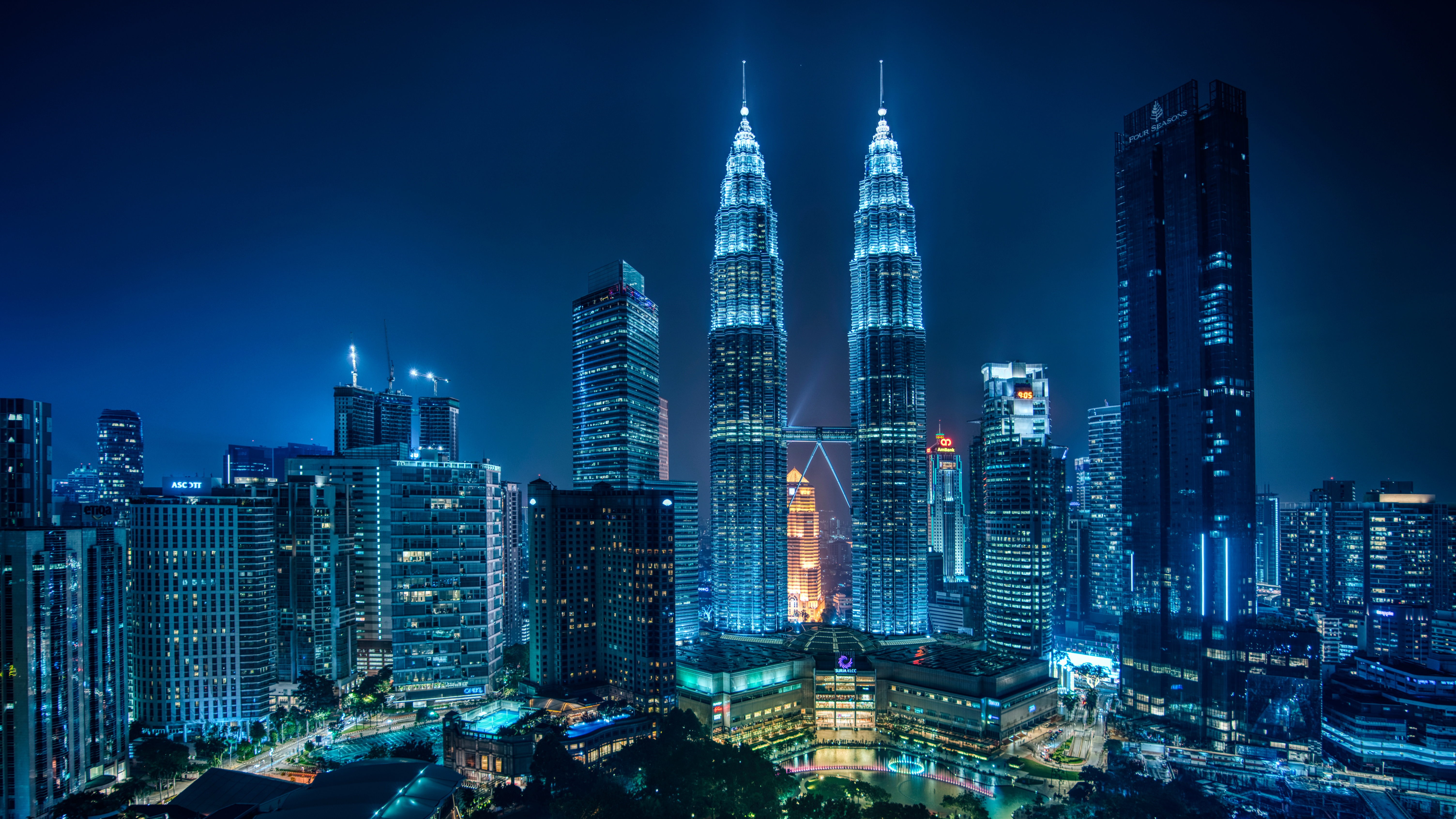 Petronas Towers Wallpaper 4K, Kuala Lumpur, Malaysia, Cityscape