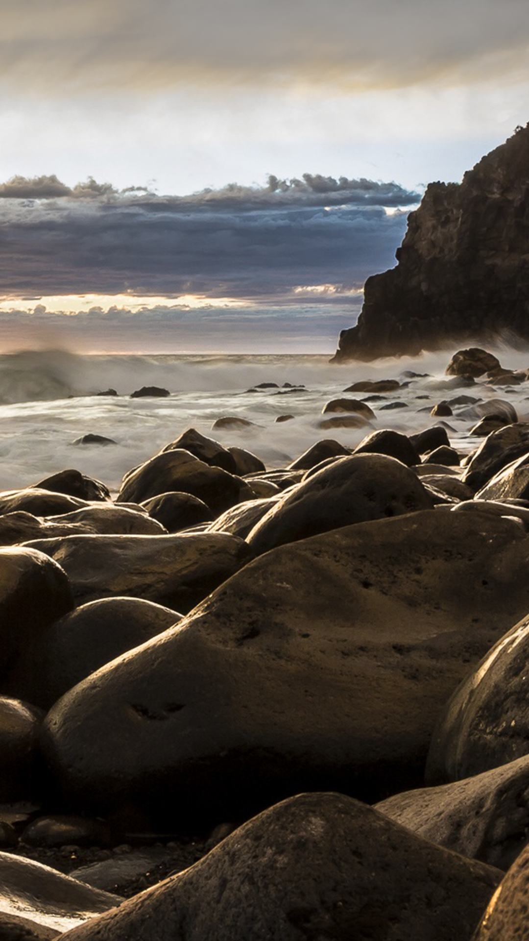 Sunrise Shore iPhone 11 Pro Max Wallpaper