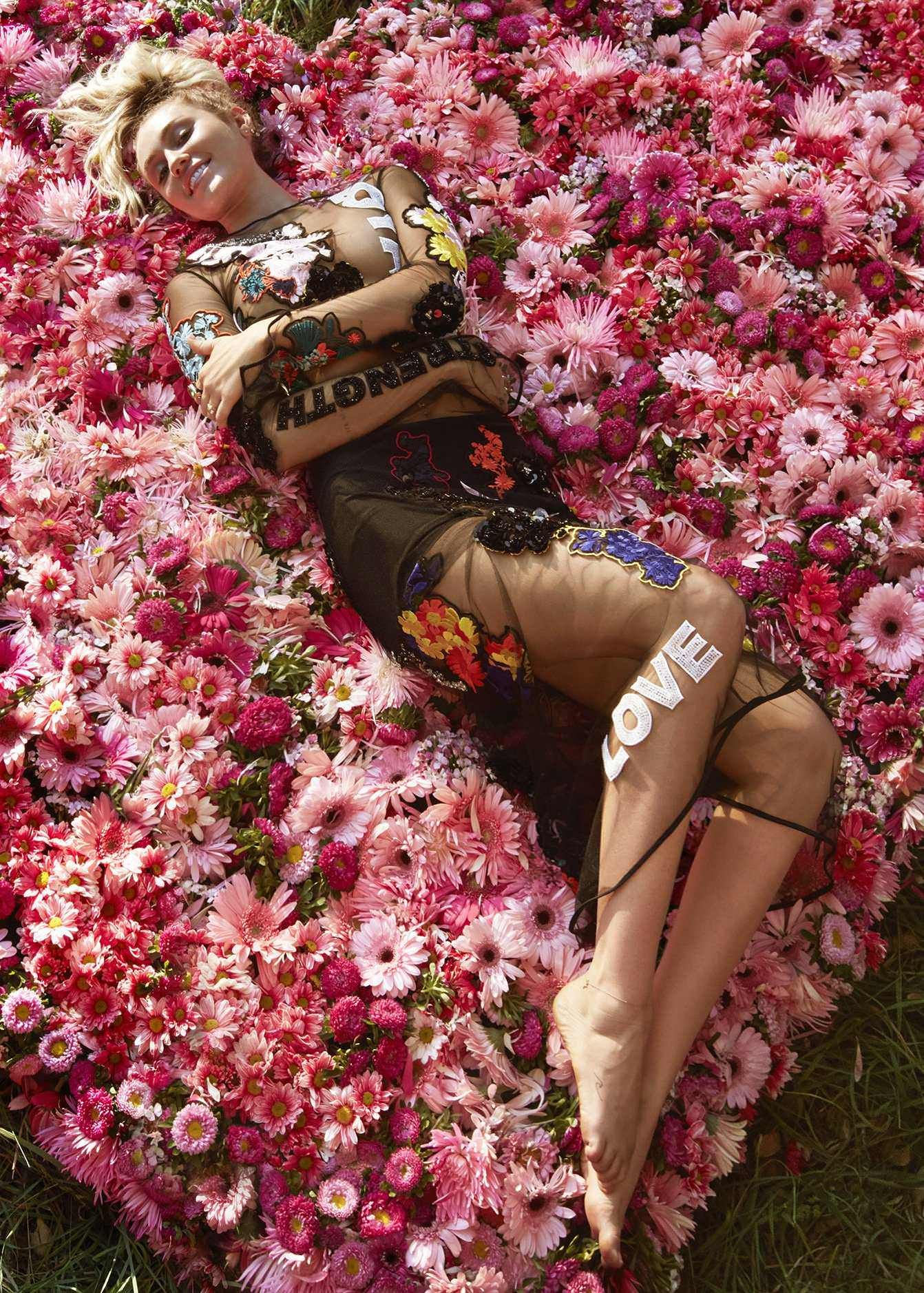 Beautiful Flowers. Miley cyrus, Miley cyrus fan, Miley cyrus picture