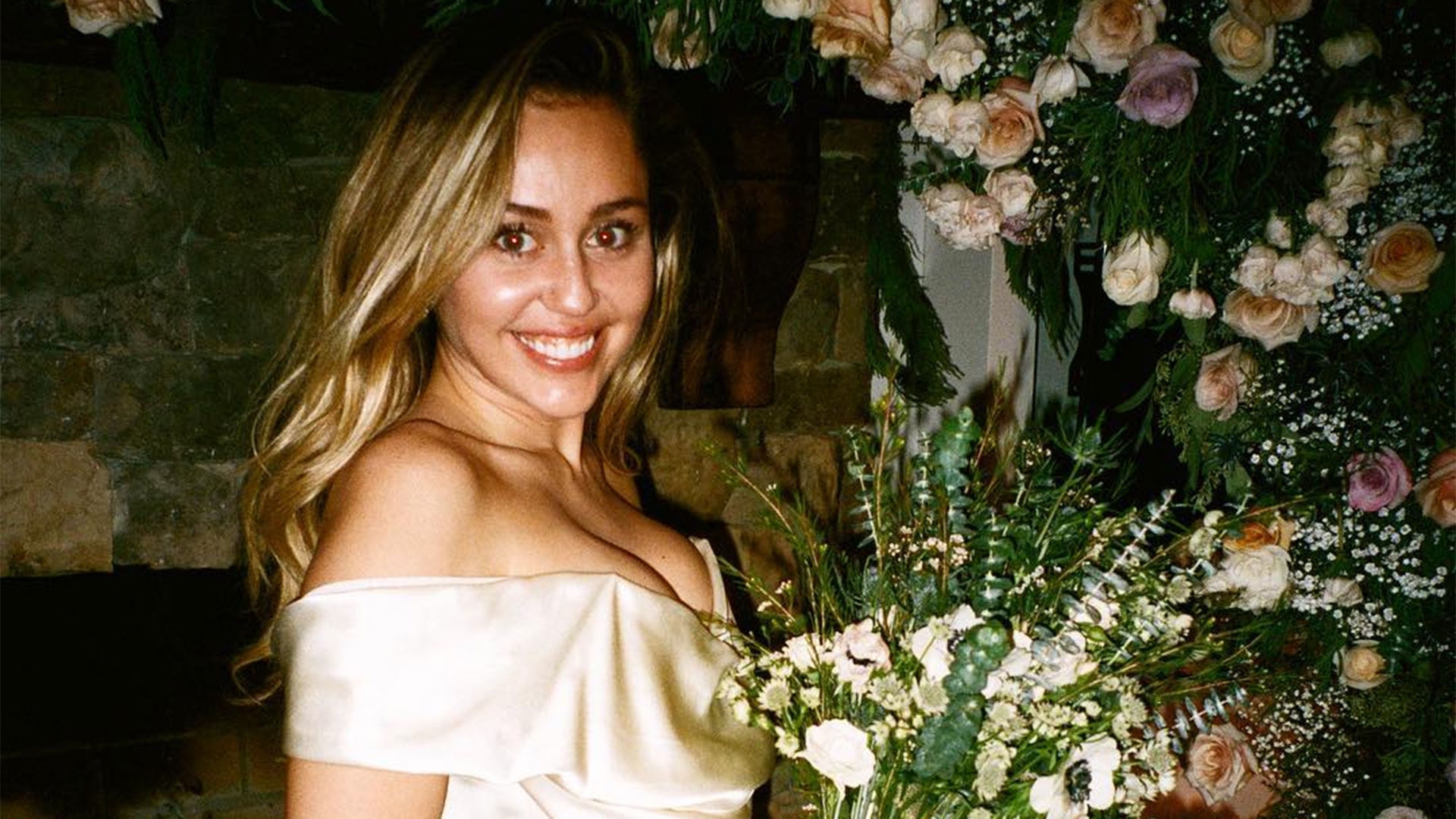 Miley Cyrus and Liam Hemsworths' Unseen Wedding Photo