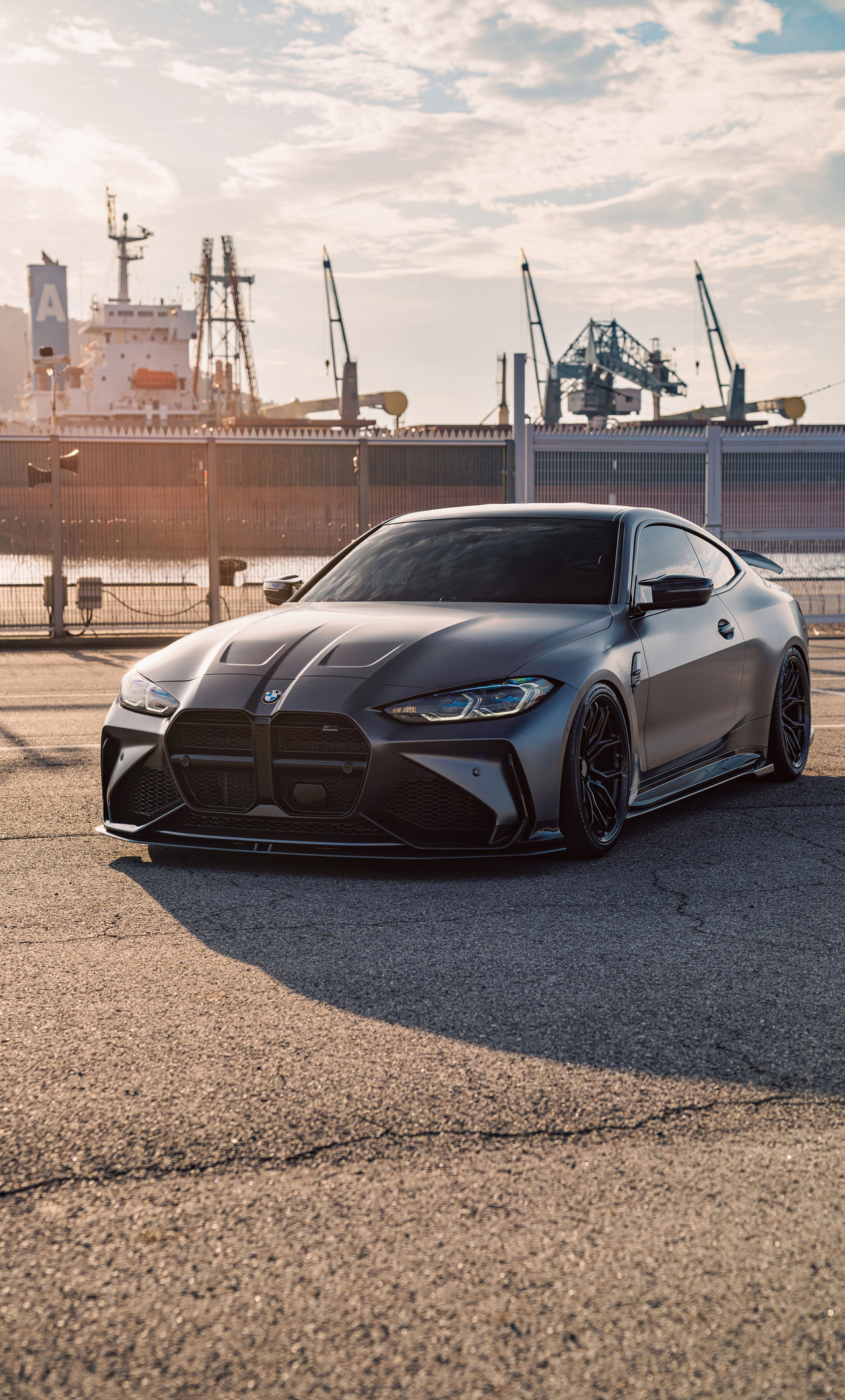 Adro BMW M4 Coupee 4k iPhone