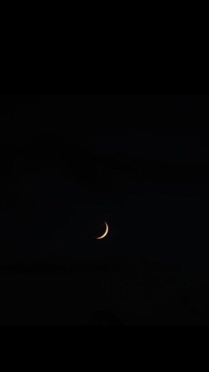 Crescent Moon Wallpaper. Wallpaper, Dark black, Crescent moon