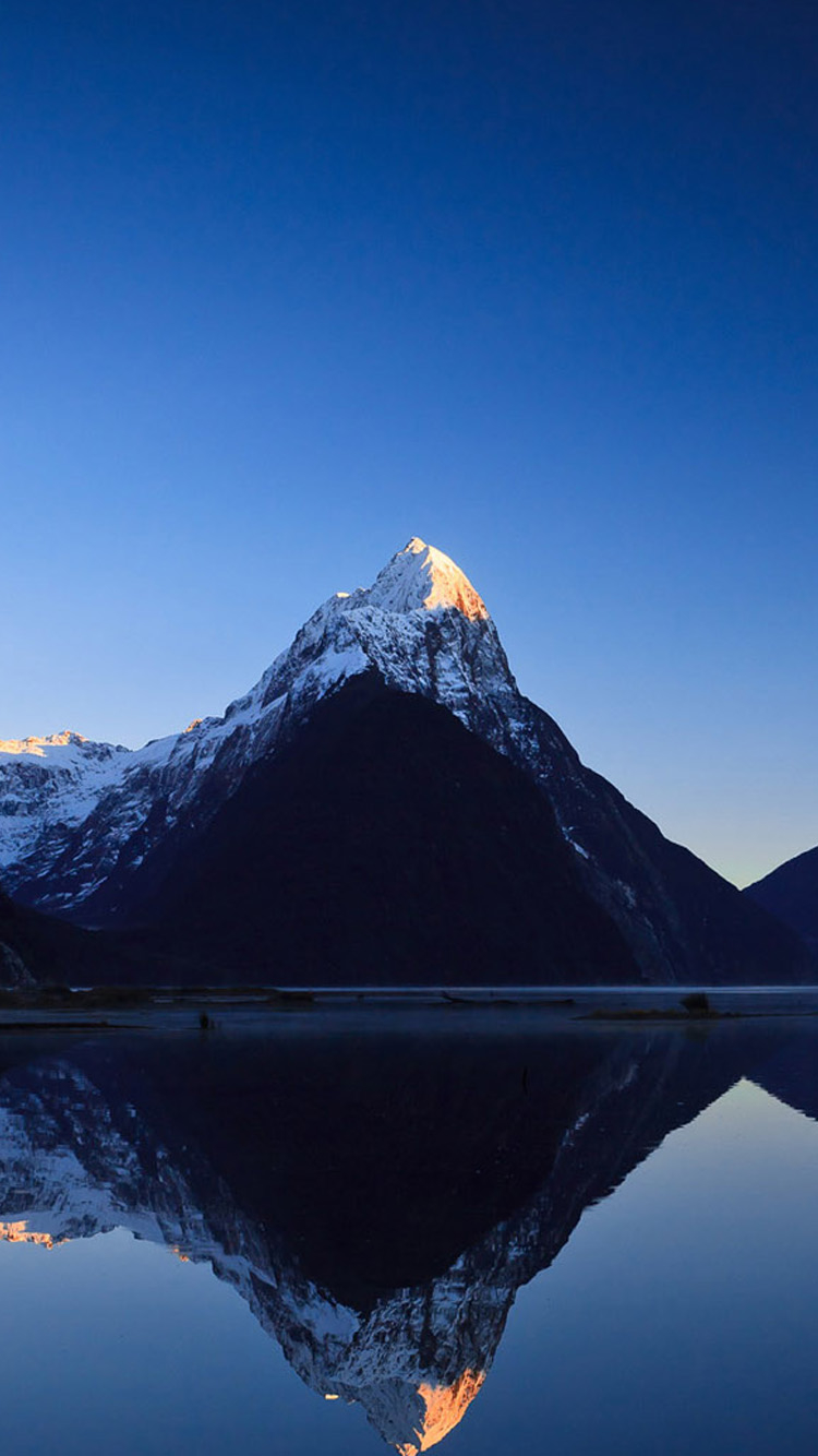 Beautiful alpine lake Free Download Wallpaper for Phone