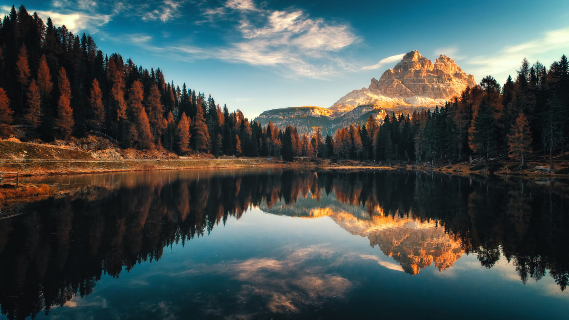 Dolomiti Italy Autumn Lago Antorno Landscape