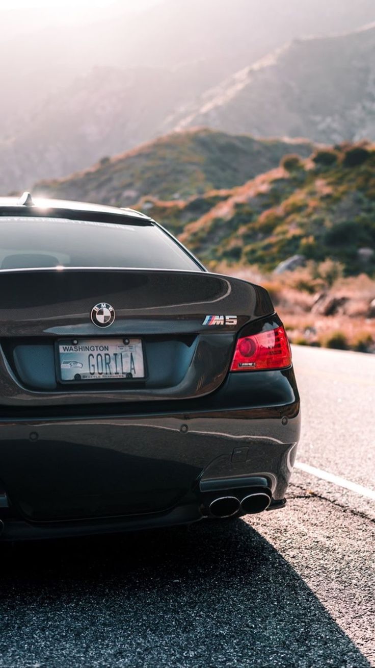 BEAUTIFUL WALLPAPERS BMW FOR IPHONE. Bmw, Bmw serisi, Araba