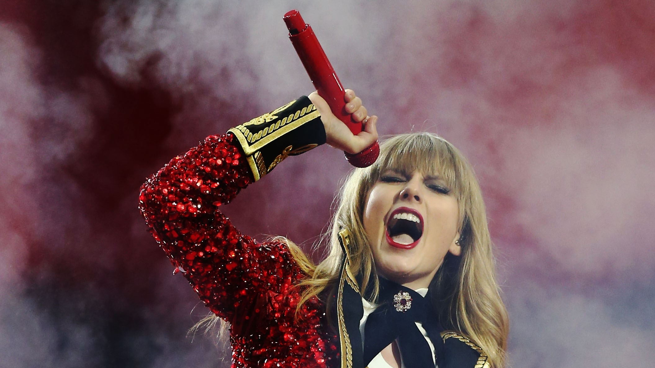 Taylor Swift Announces Massive “Red (Taylor's Version)” Tracklist