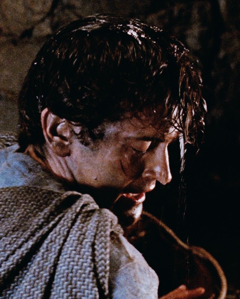 UHD still / wallpaper of Bruce Campbell as Ash Williams in Army of Darkness. Bruce campbell, Ash williams, Johnny depp hairstyle