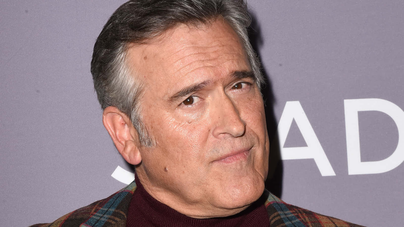 Download Bruce Campbell [wallpaper] Wallpaper