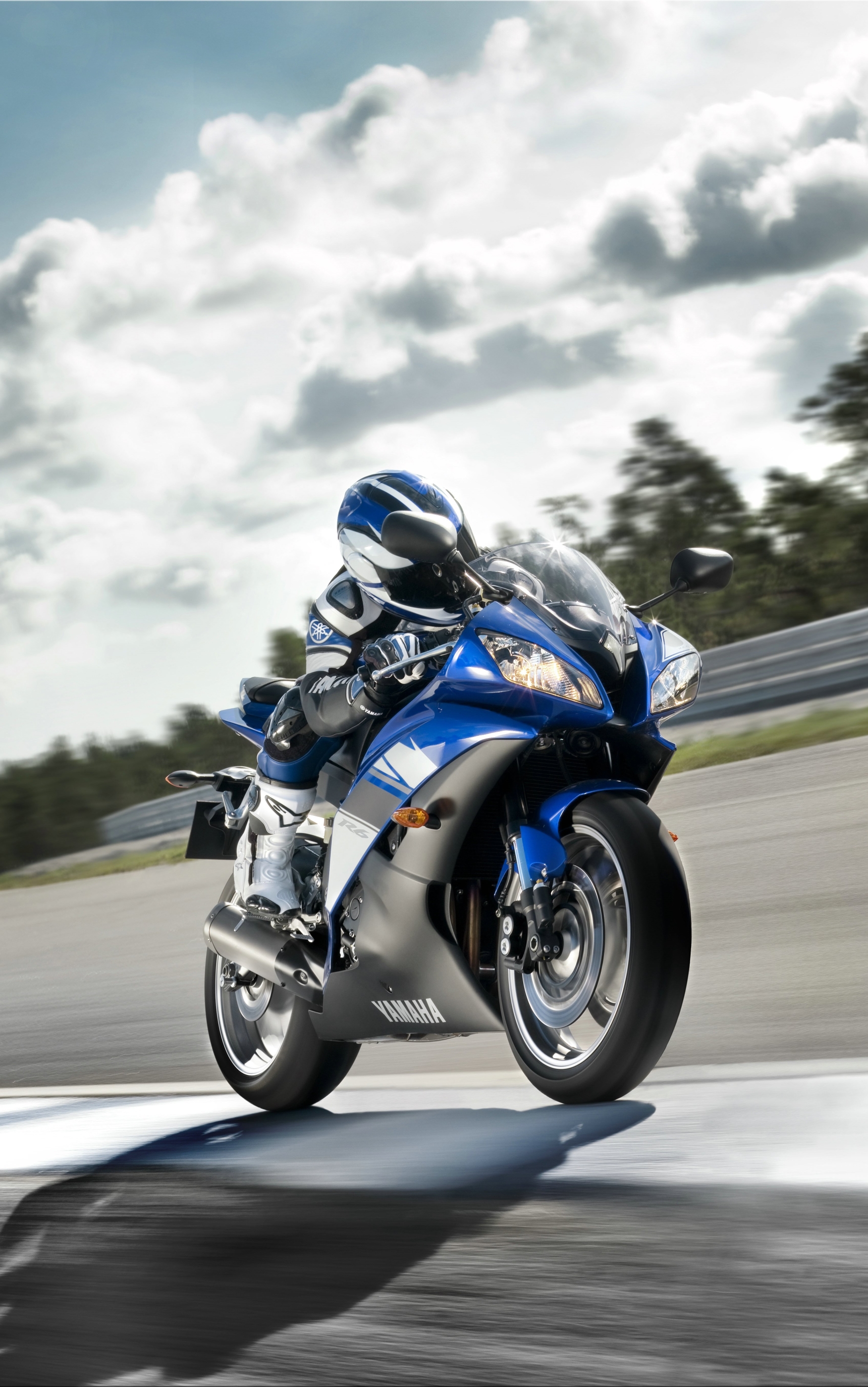 Yamaha YZF R6 Phone Wallpaper