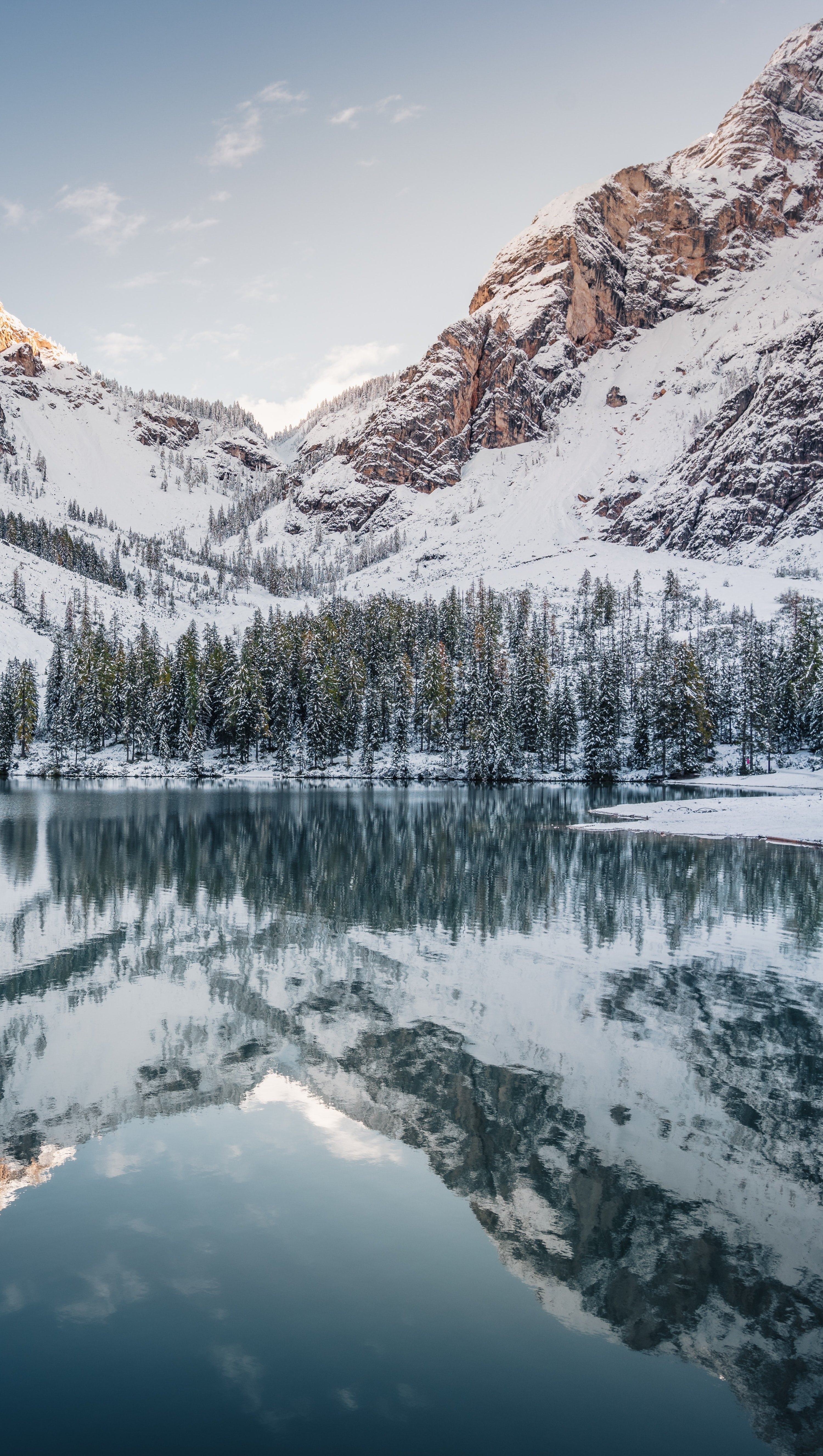 8k And Mountains Wallpaper Download