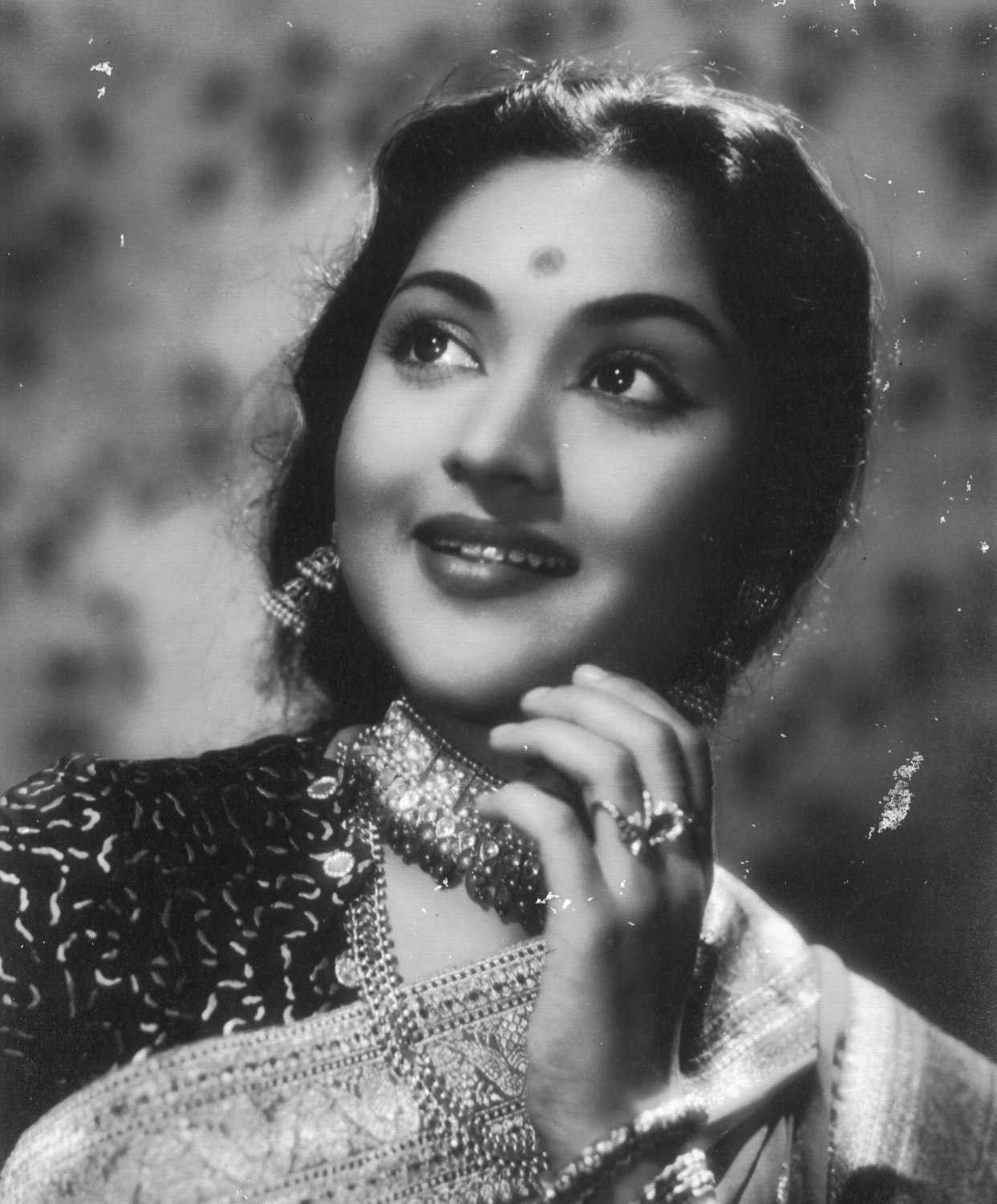 Vyjayanthimala Image, Photo, Wallpaper and Picture. Vintage bollywood, Beautiful bollywood actress, Indian aesthetic