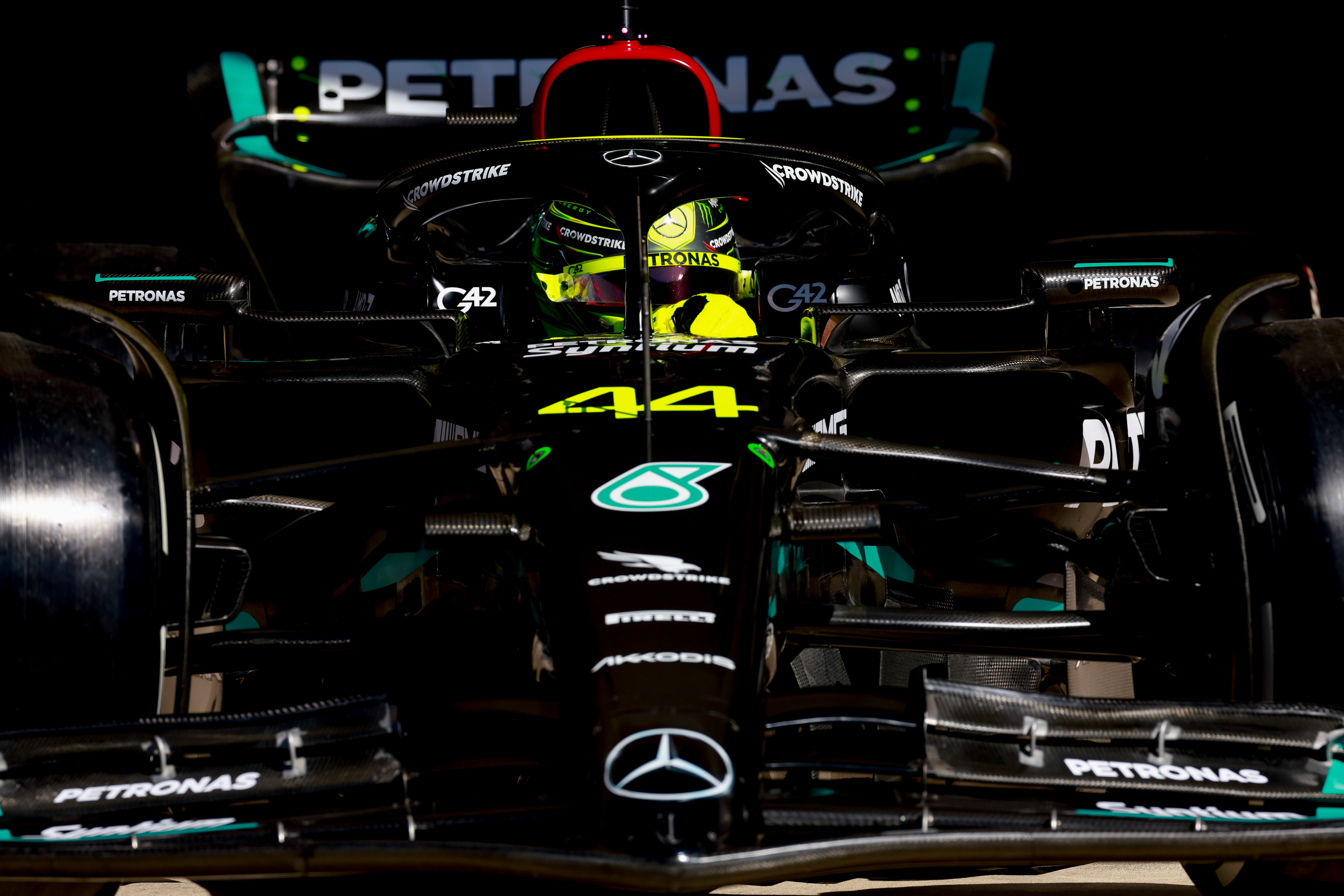 Official Mercedes AMG PETRONAS F1 Team Wallpaper AMG PETRONAS F1 Team