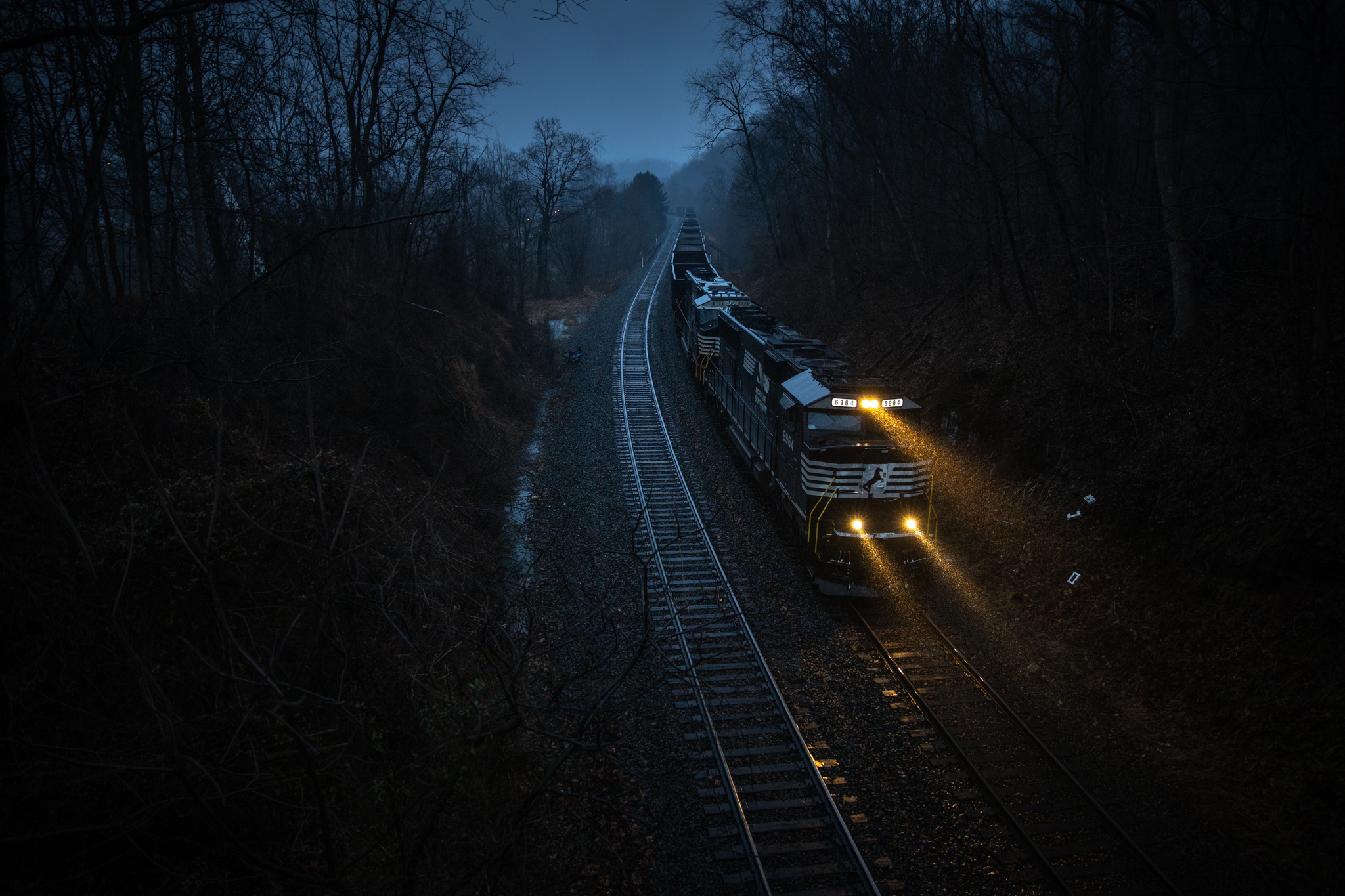 dark, night, train, vehicle, railway, machine, diesel locomotive, low lightx1365 Wallpaper