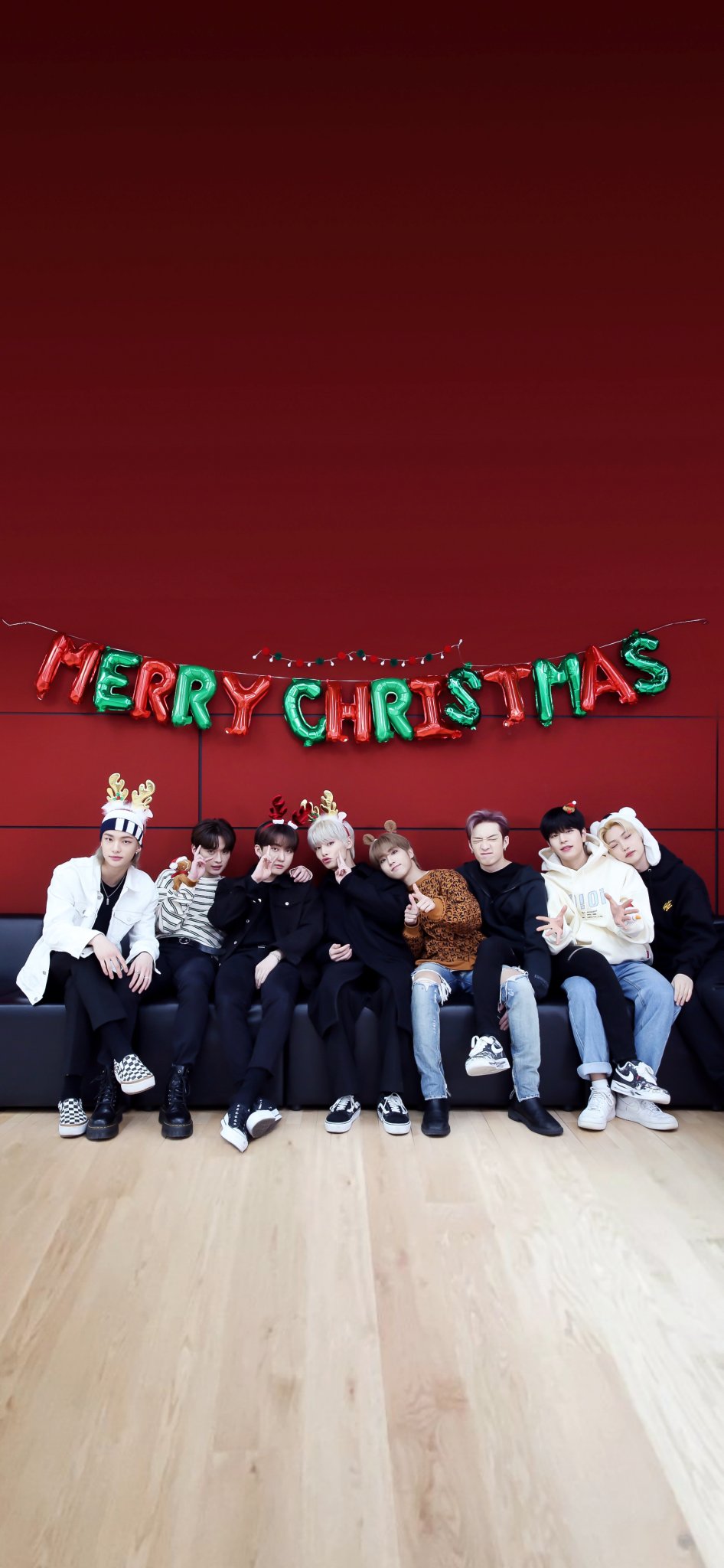 STRAY KIDS WALLPAPER - [ #straykids #스트레이키즈 ]MERRY CHRISTMAS EVERYONE