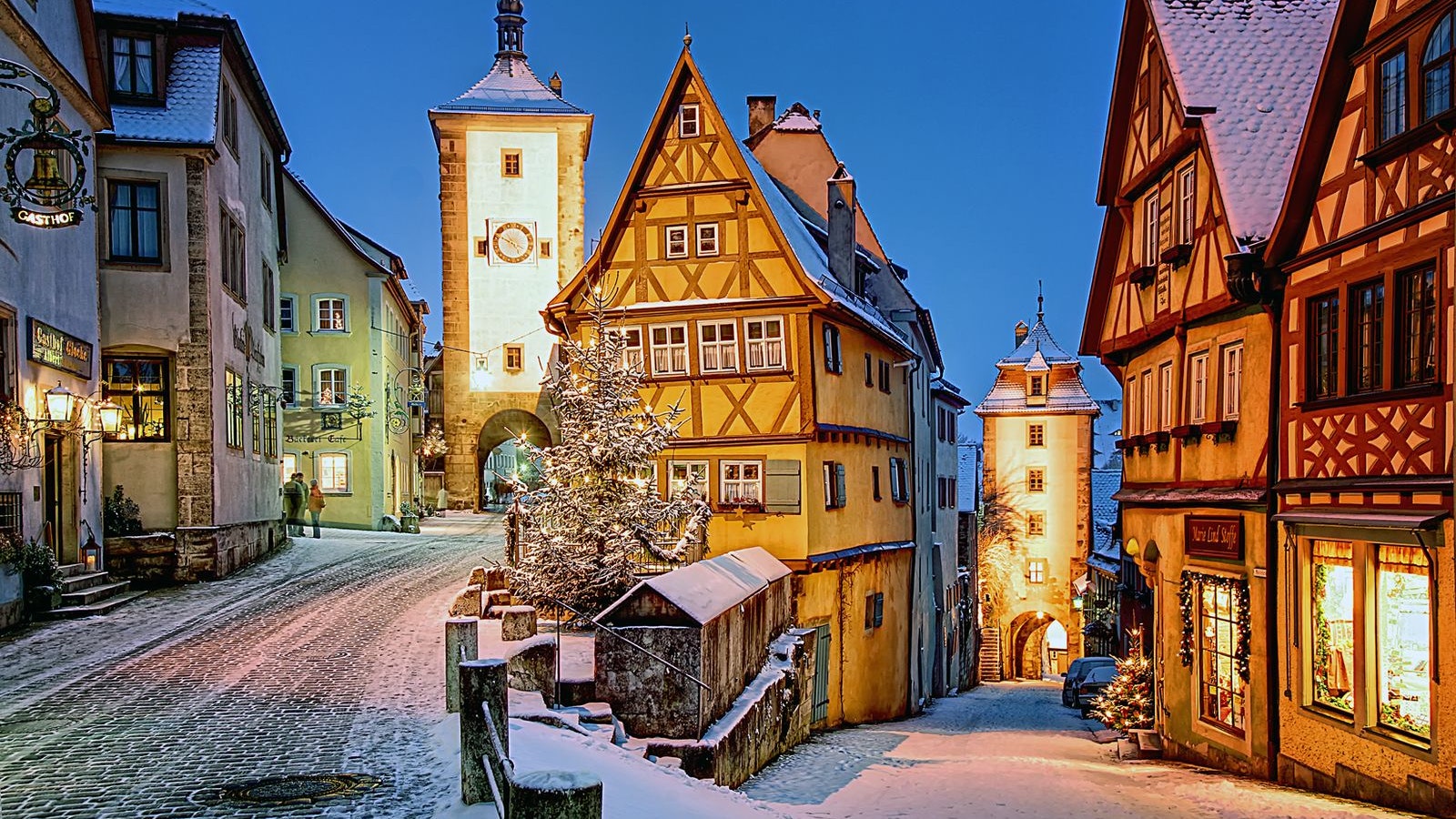The World's 6 Most Festive Wintertime Destinations