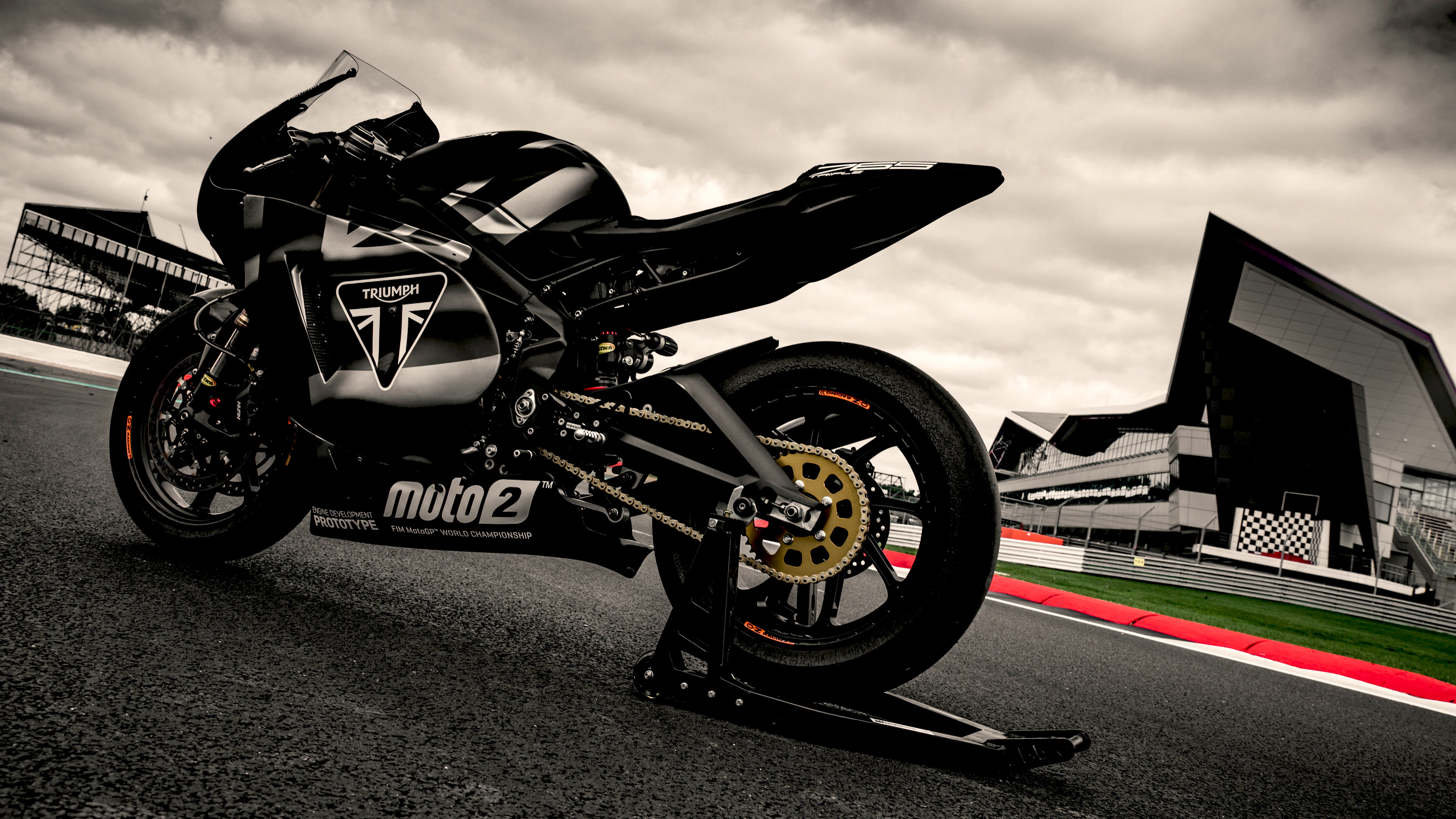 Download wallpaper 3840x2160 triumph daytona 765, moto2 prototype, sports bike 4k wallpaper, uhd wallpaper, 16:9 widescreen 3840x2160 HD background, 21029