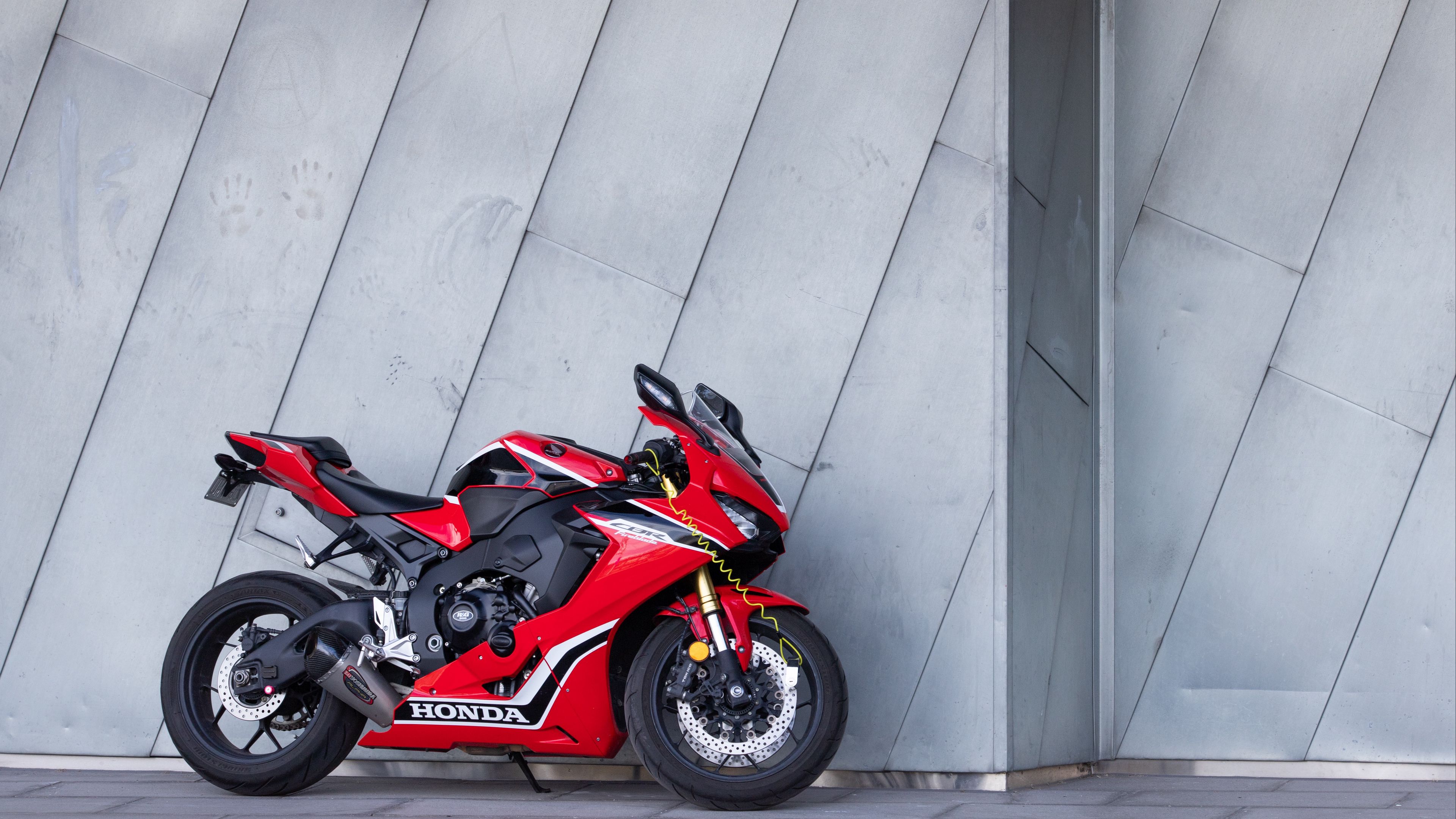 Download wallpaper 3840x2160 honda, motorcycle, bike, sport bike, red 4k uhd 16:9 HD background
