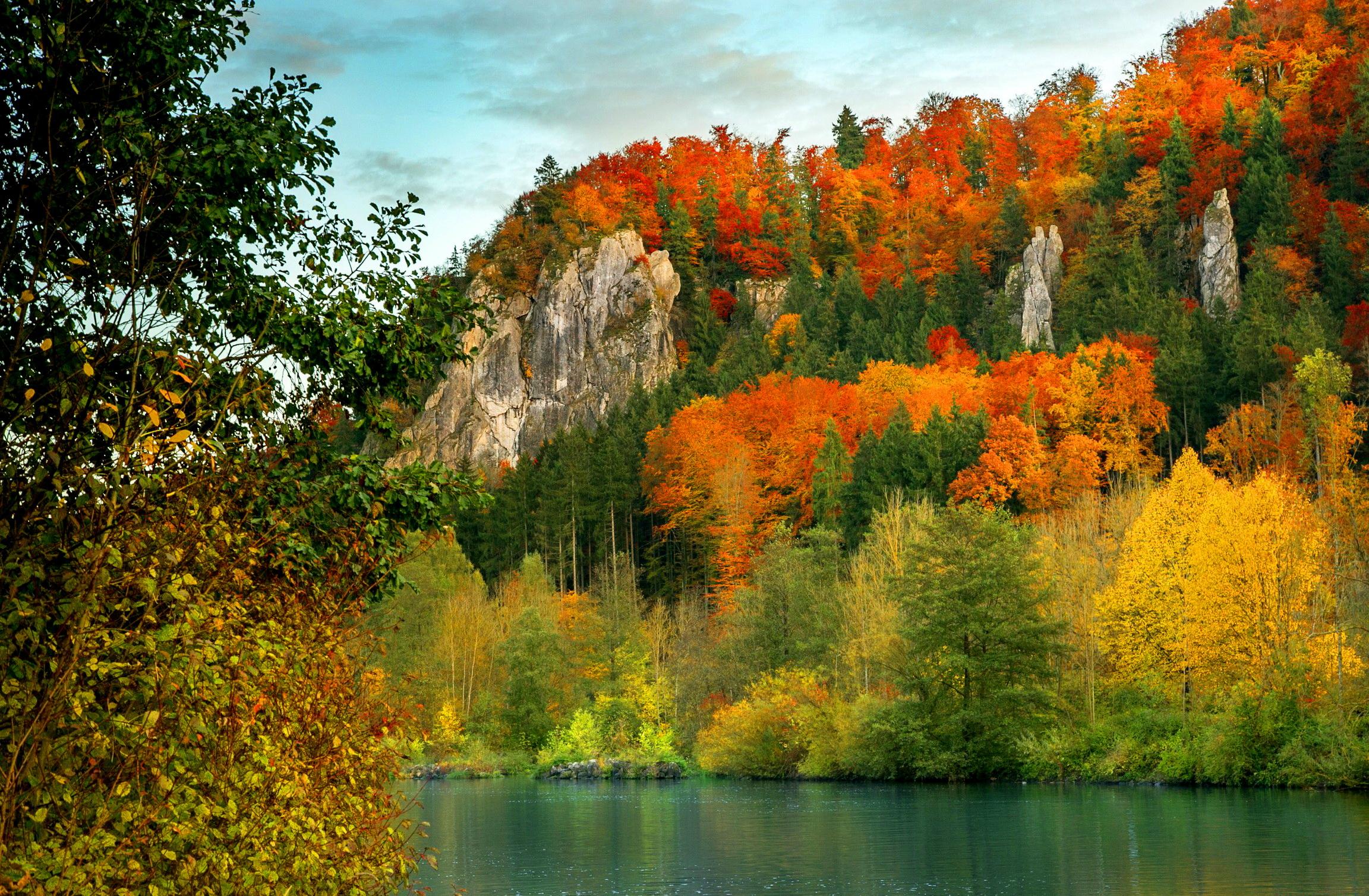 Autumn Mountain Desktop Wallpaper 08237