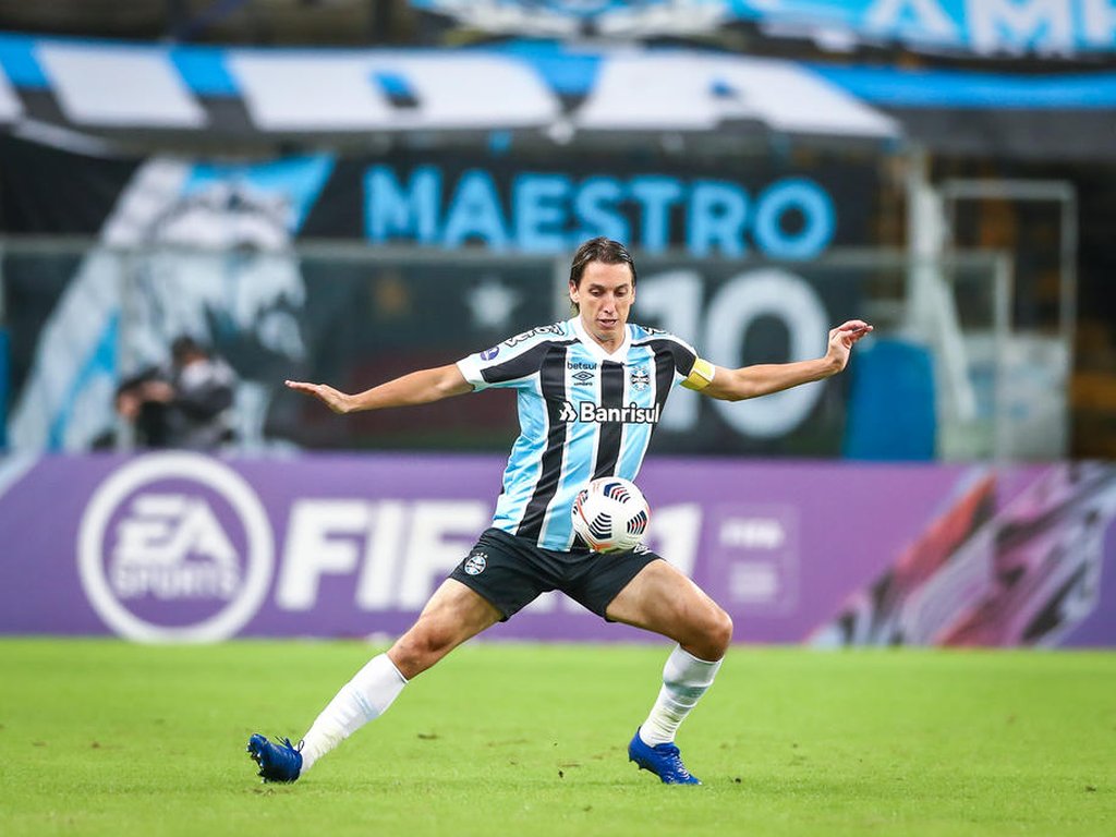 Geromel alcança sequência inédita de jogos pelo Grêmio