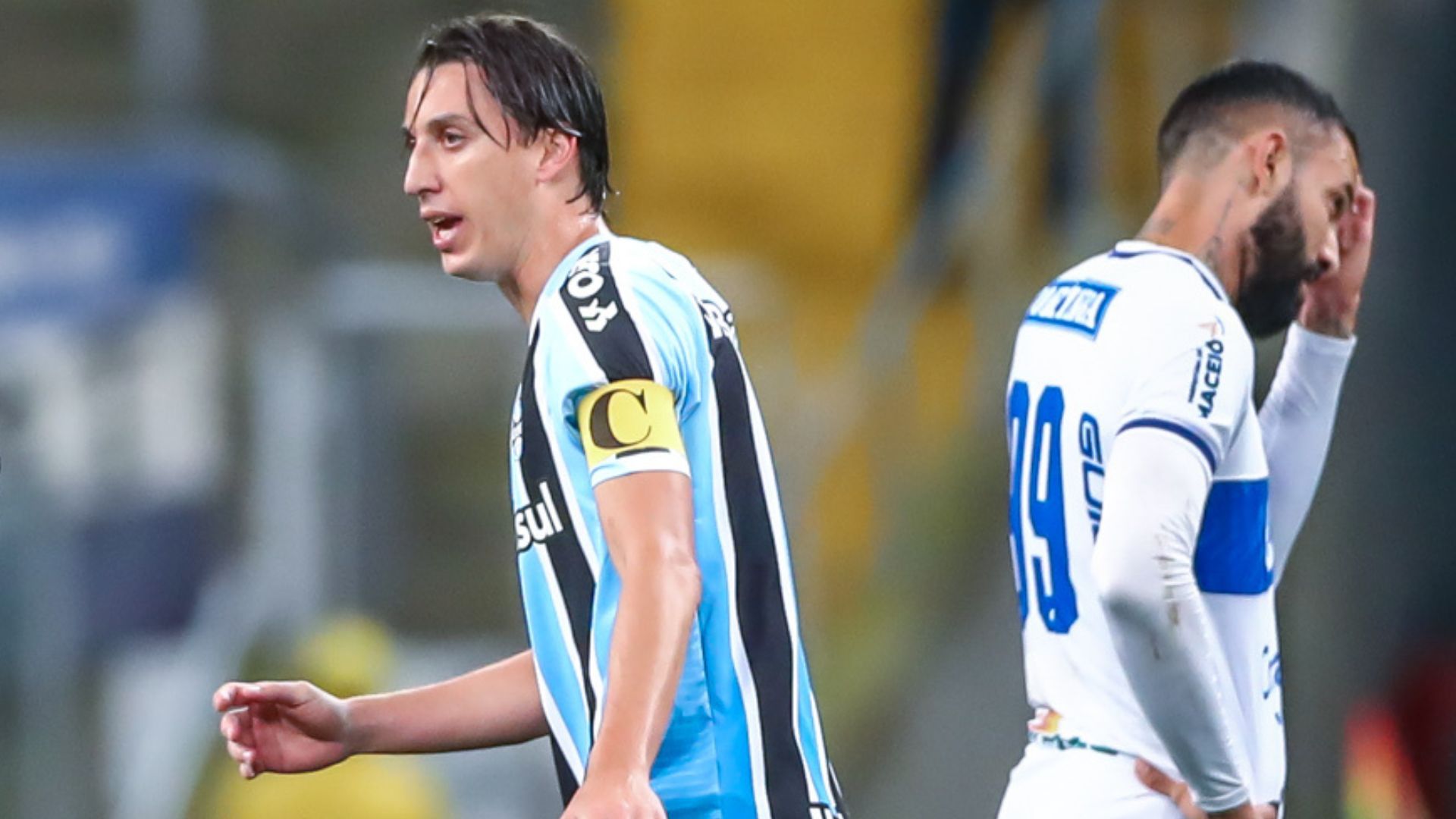 Grêmio: Geromel quebra o silêncio sobre acesso para série A