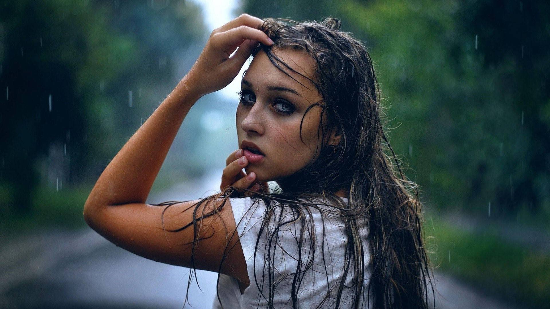 Download Brunette Girl Sad Eyes In The Rain Wallpaper