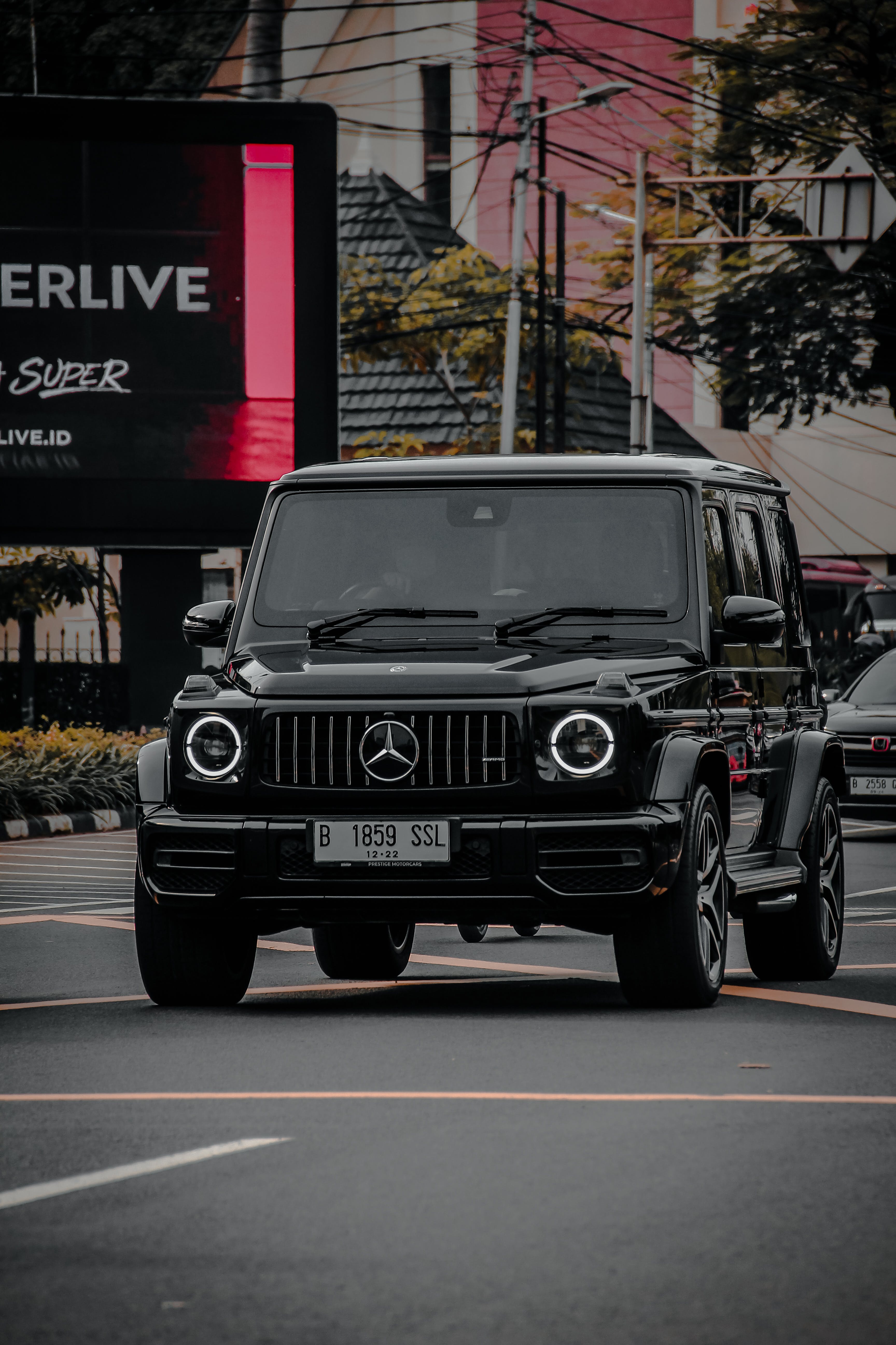 Black Mercedes Benz G Class · Free
