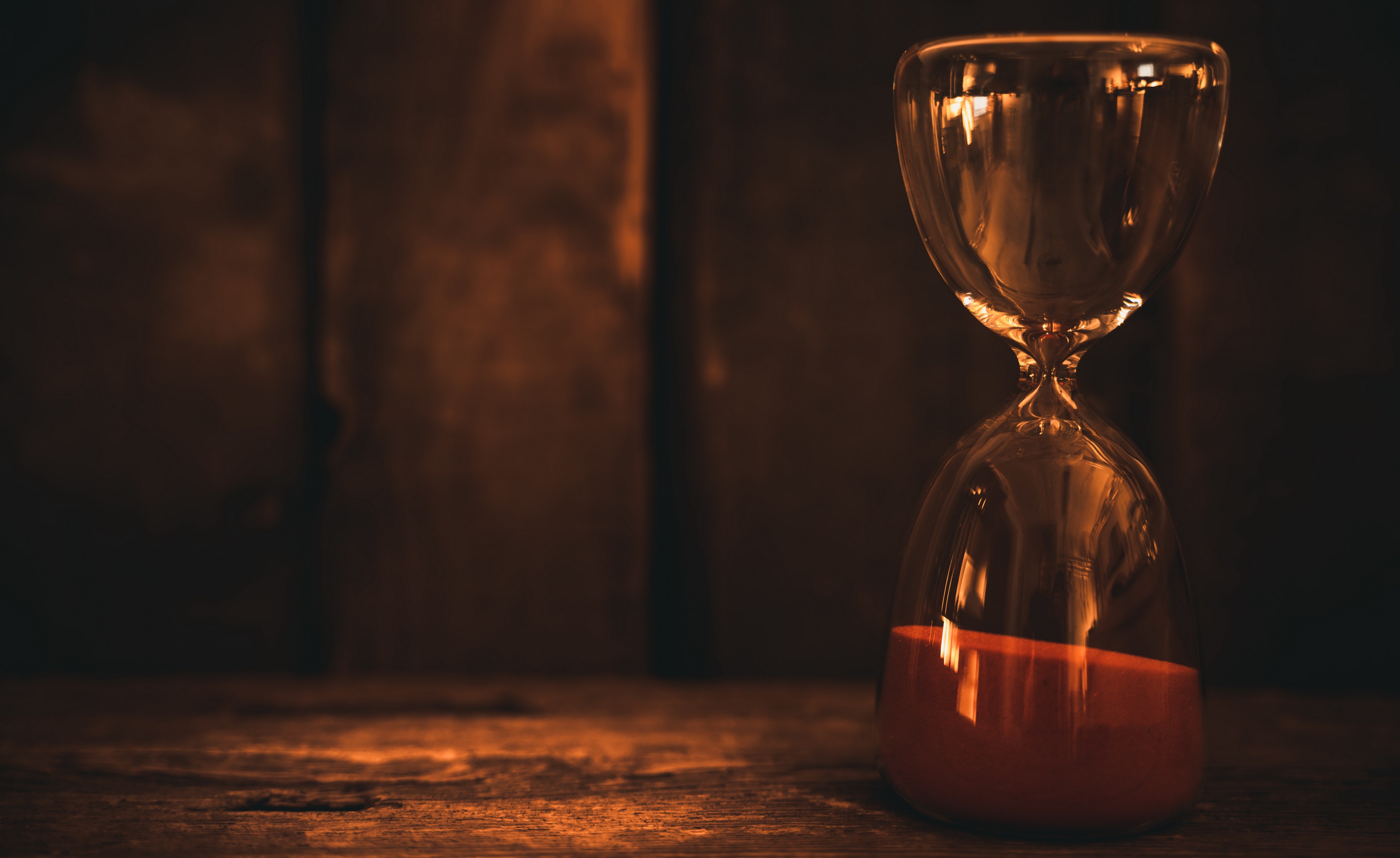 Man Made Hourglass 4k Ultra HD Wallpaper