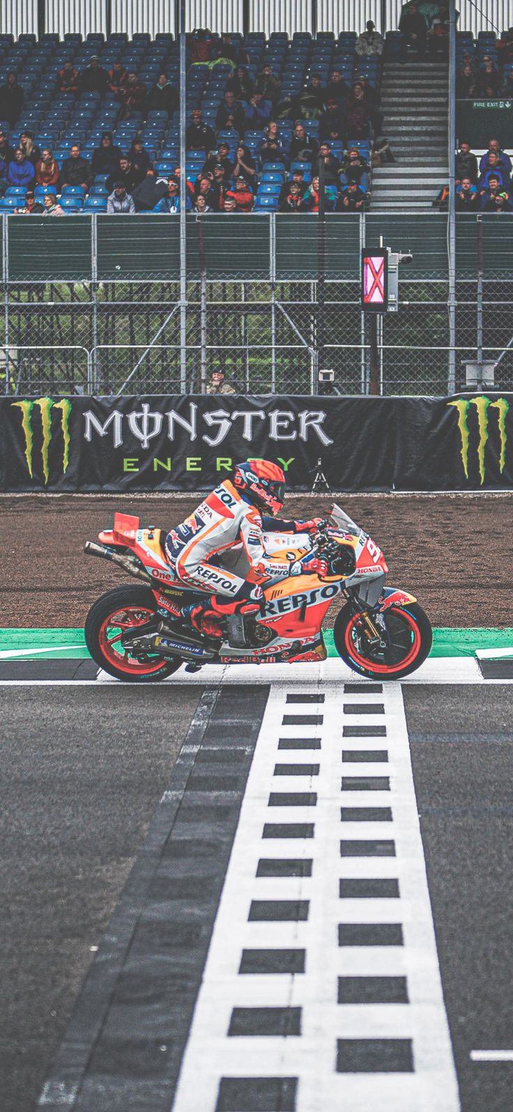 Marc Marquez Repsol Honda MotoGP Sports Aesthetic Wallpaper iPhone en 2023